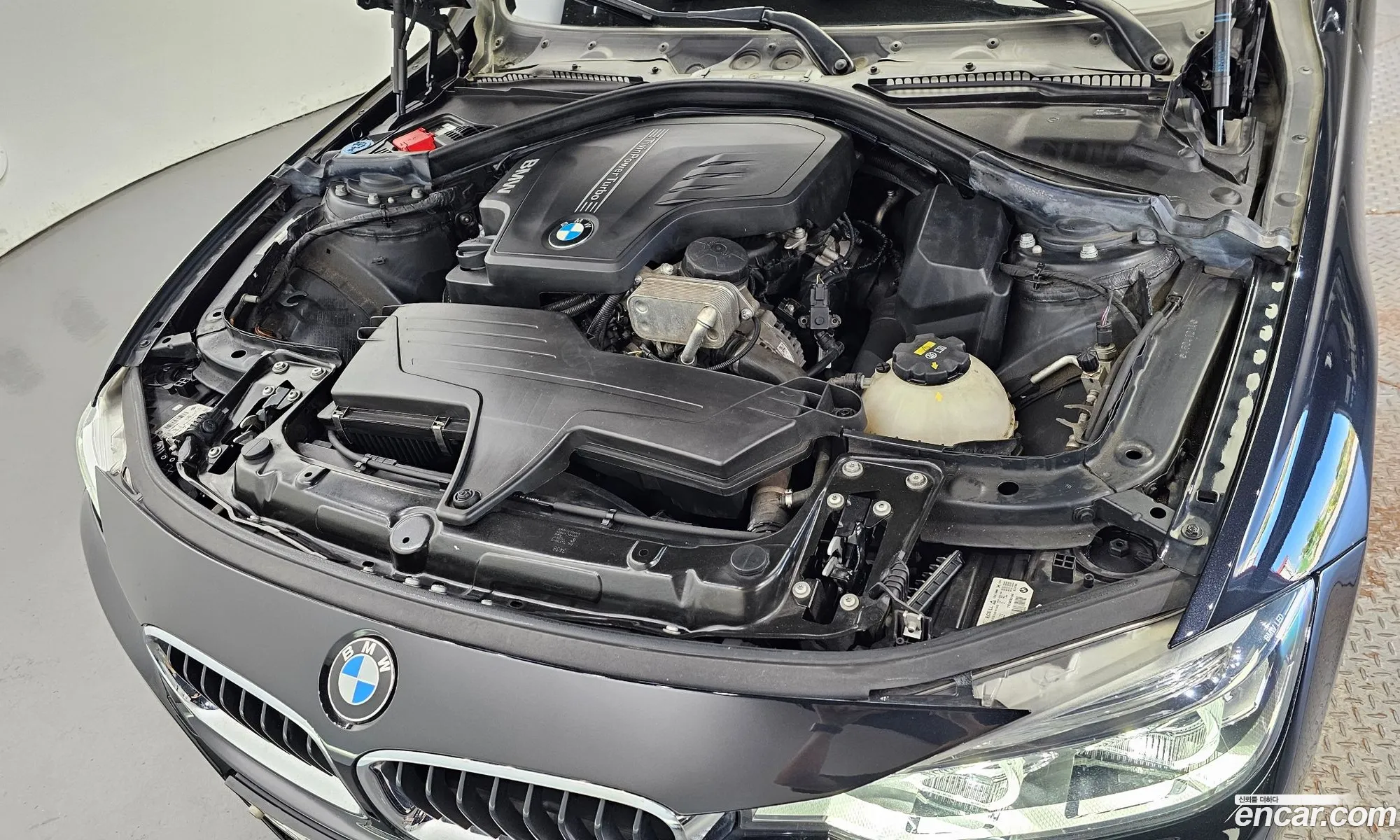 BMW 3 Series F30 320I M Sports - фотография 13724436