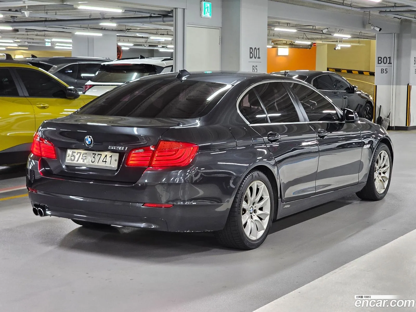 BMW 5 Series F10 528I - фотография 13684129