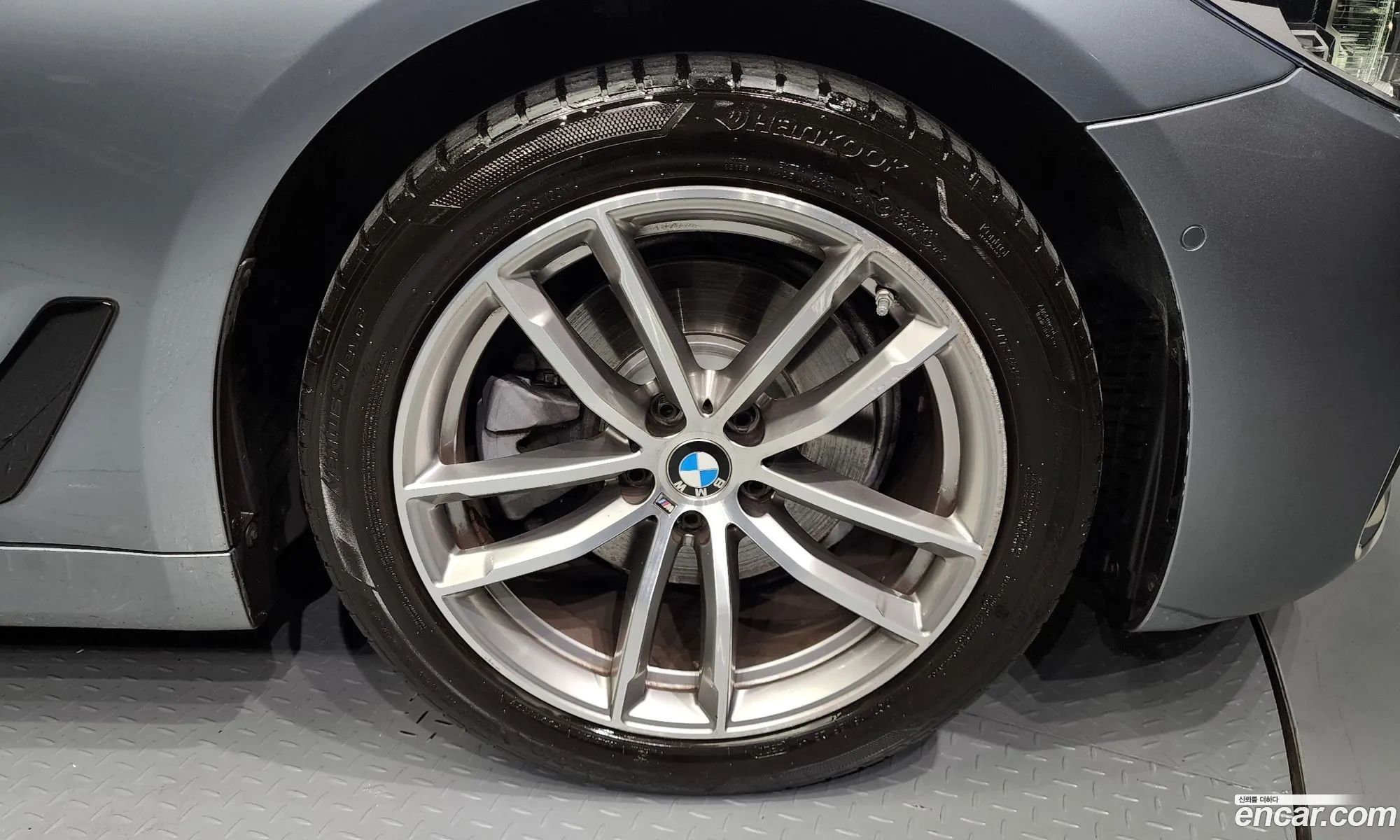 BMW 5 Series G30 520D M Sports - фотография 13908917