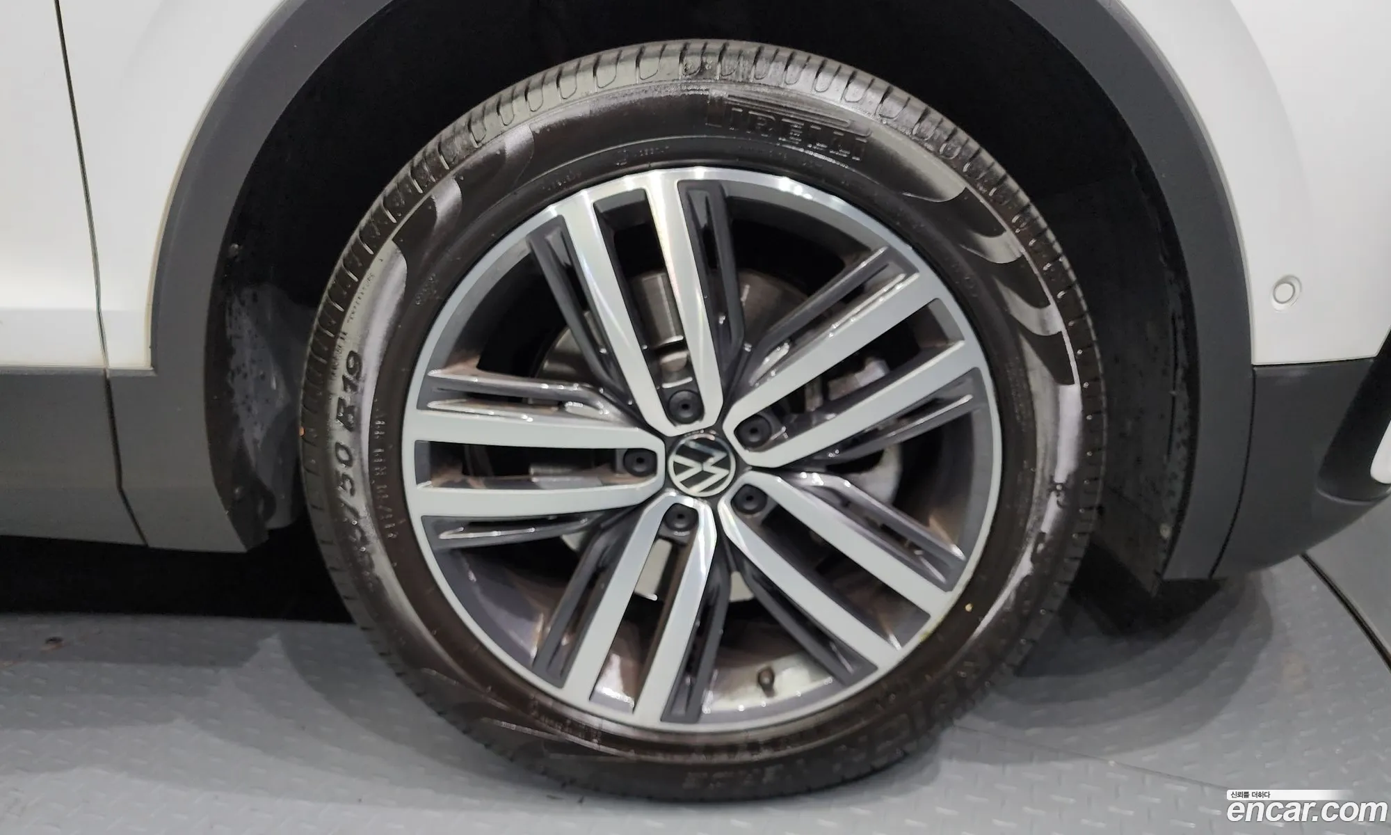 Volkswagen Tiguan Allspace 20 Tsi Prestige - фотография 12285392