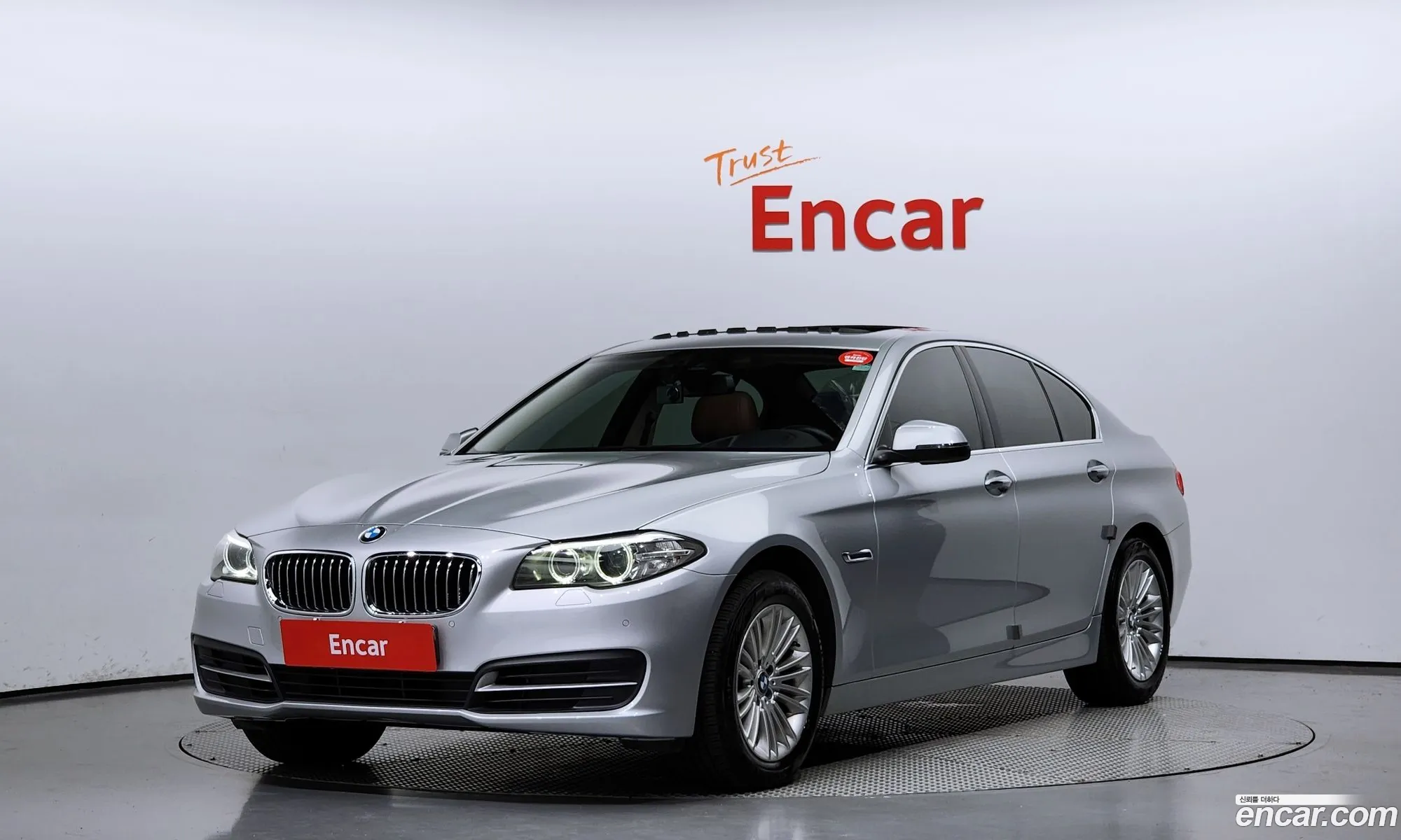 BMW 5 Series F10 520D xDrive - фотография 13968951