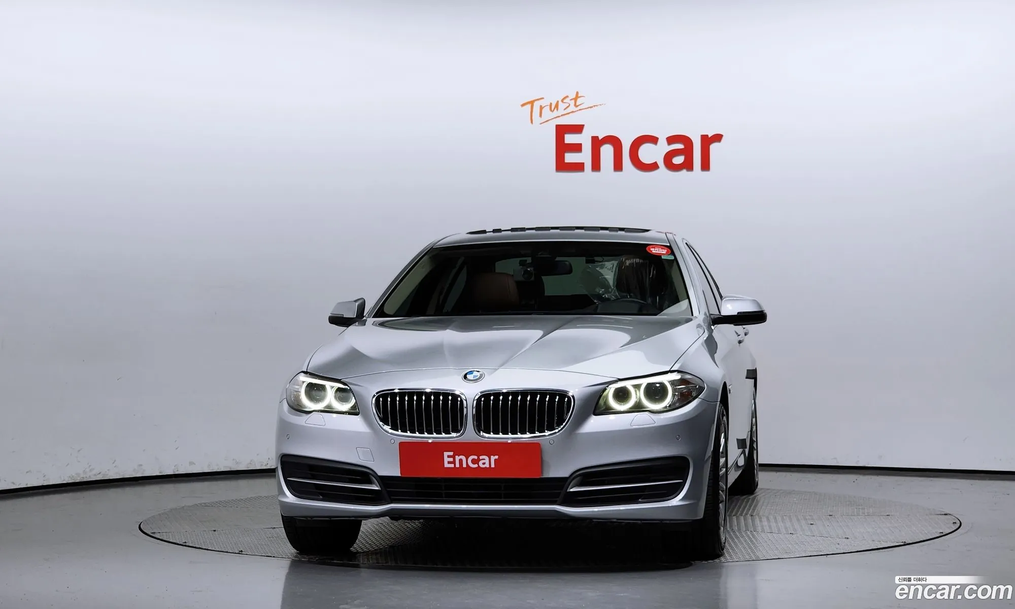 BMW 5 Series F10 520D xDrive - фотография 13968953