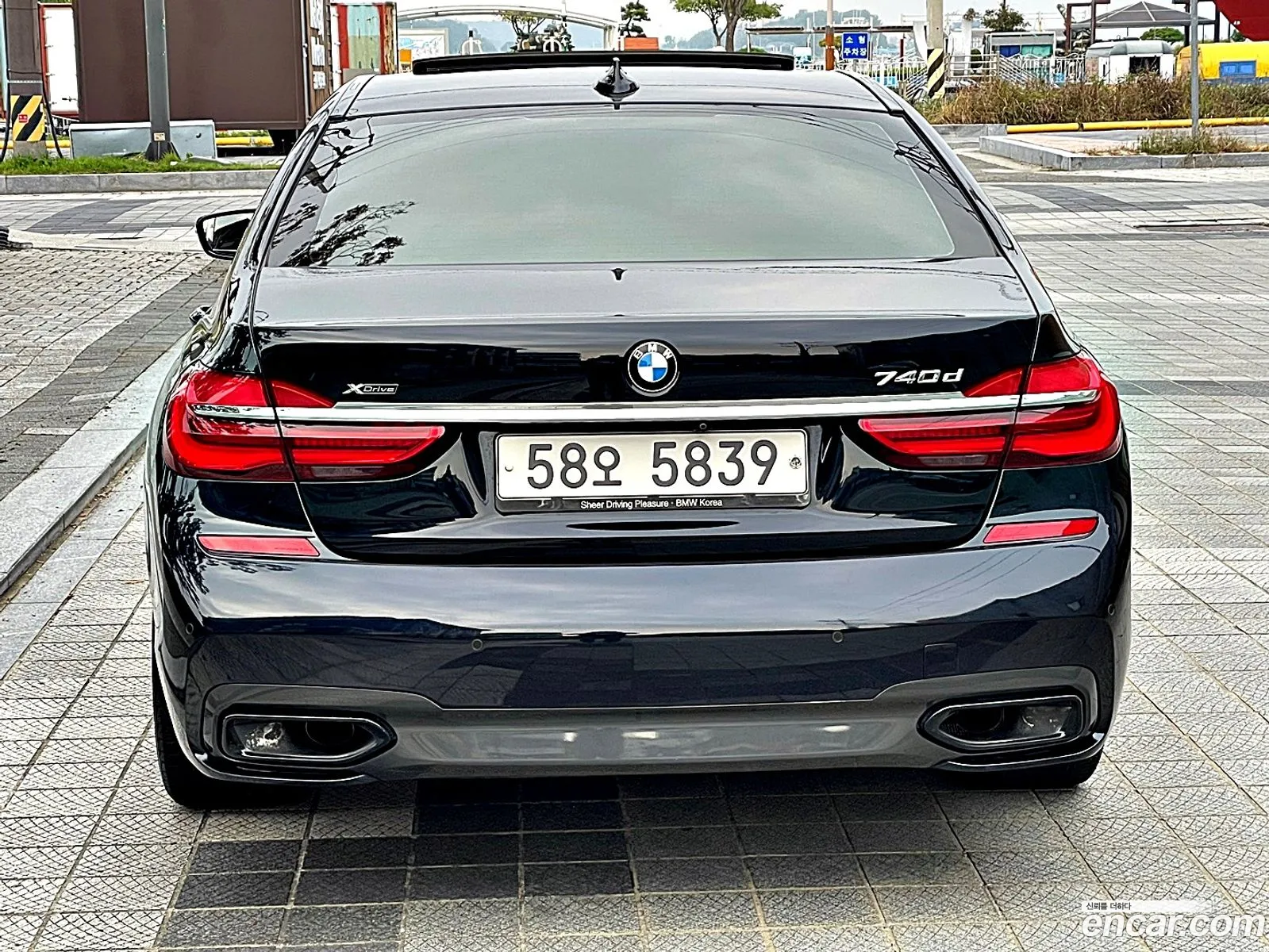 BMW 7 Series G11 740D xDrive M Sports - фотография 13724374