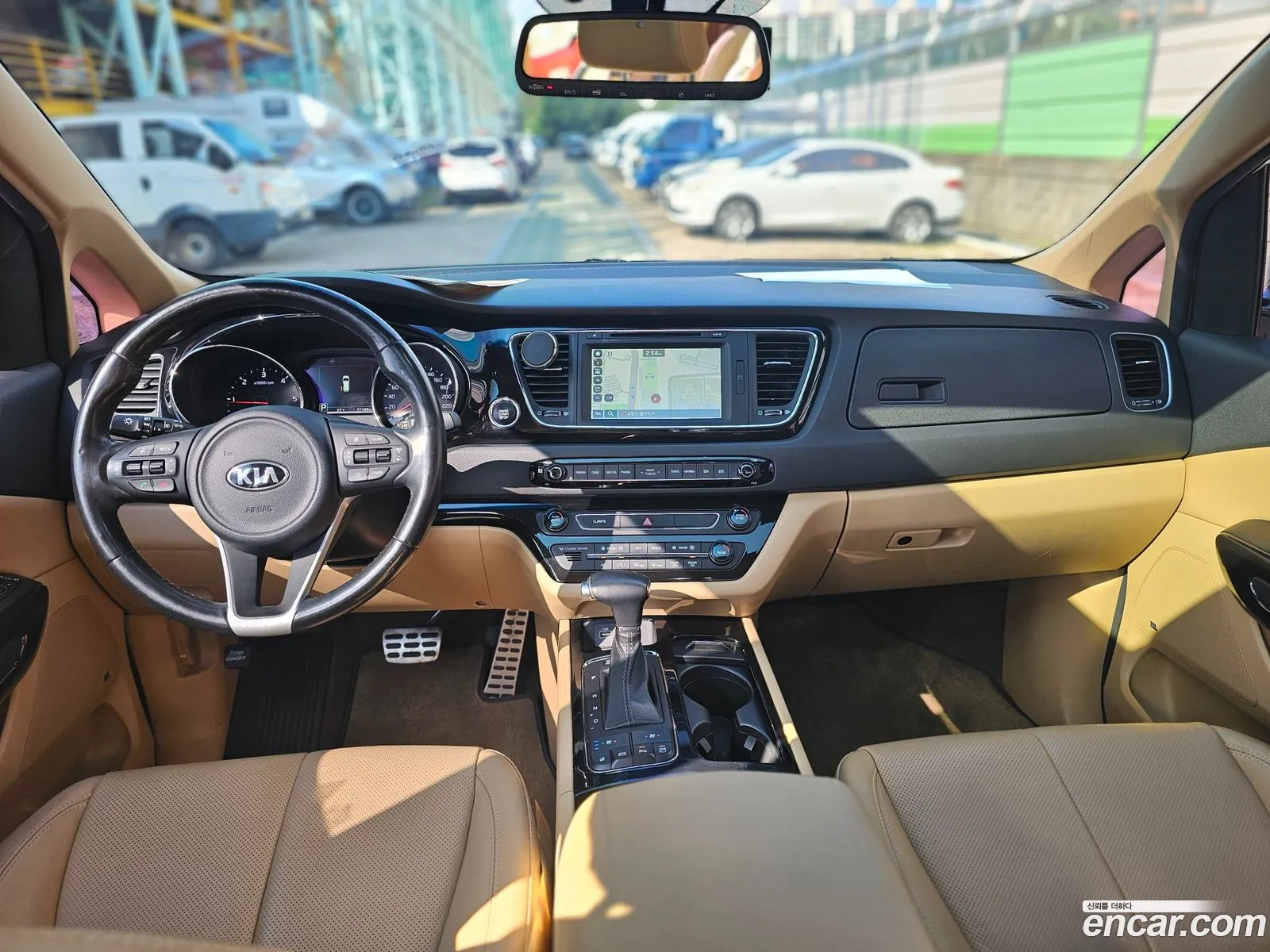 Kia All New Carnival 9-Seater Noblesse - фотография 12968758