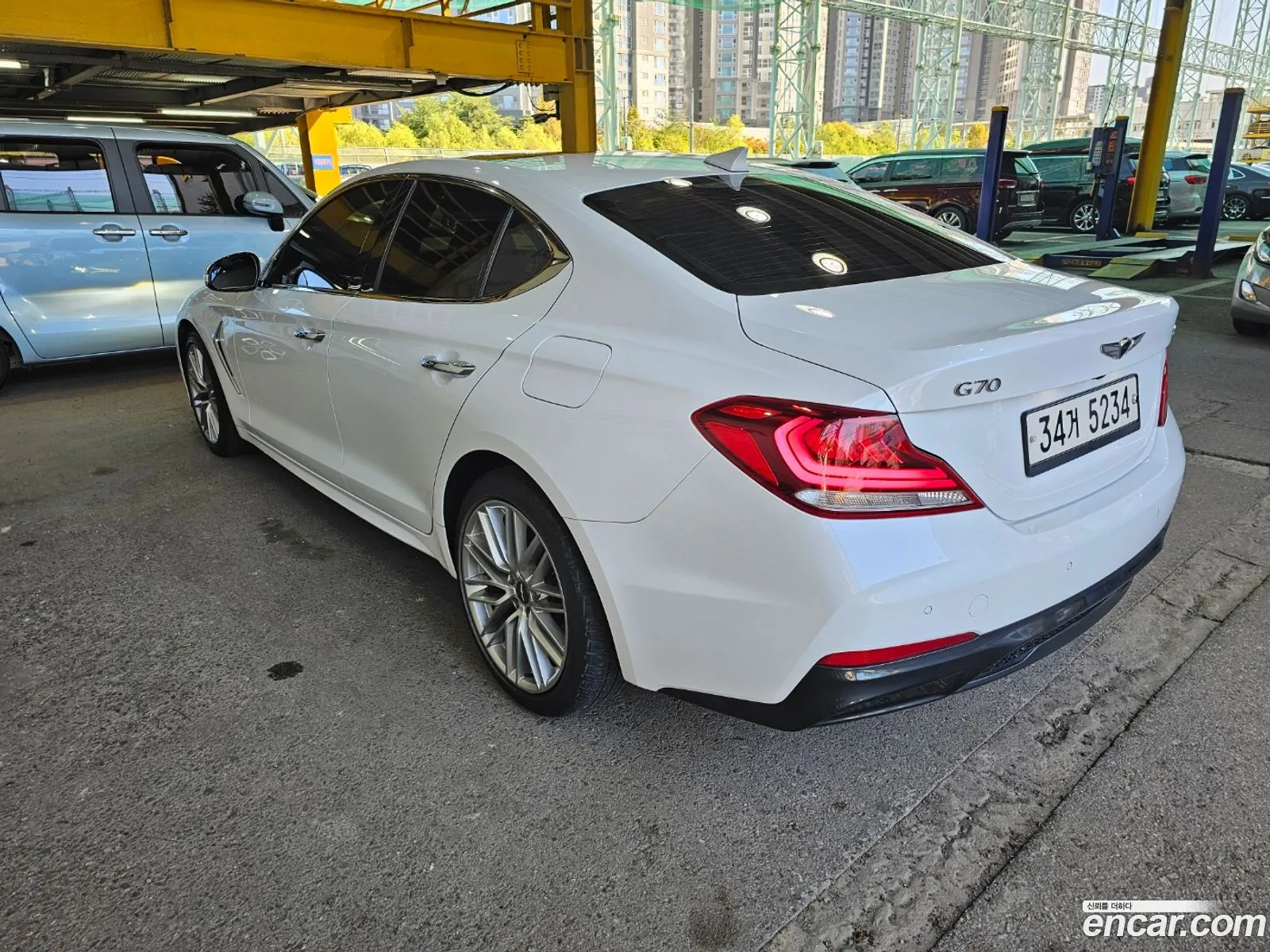 Genesis G70 20T Elite - фотография 12615230