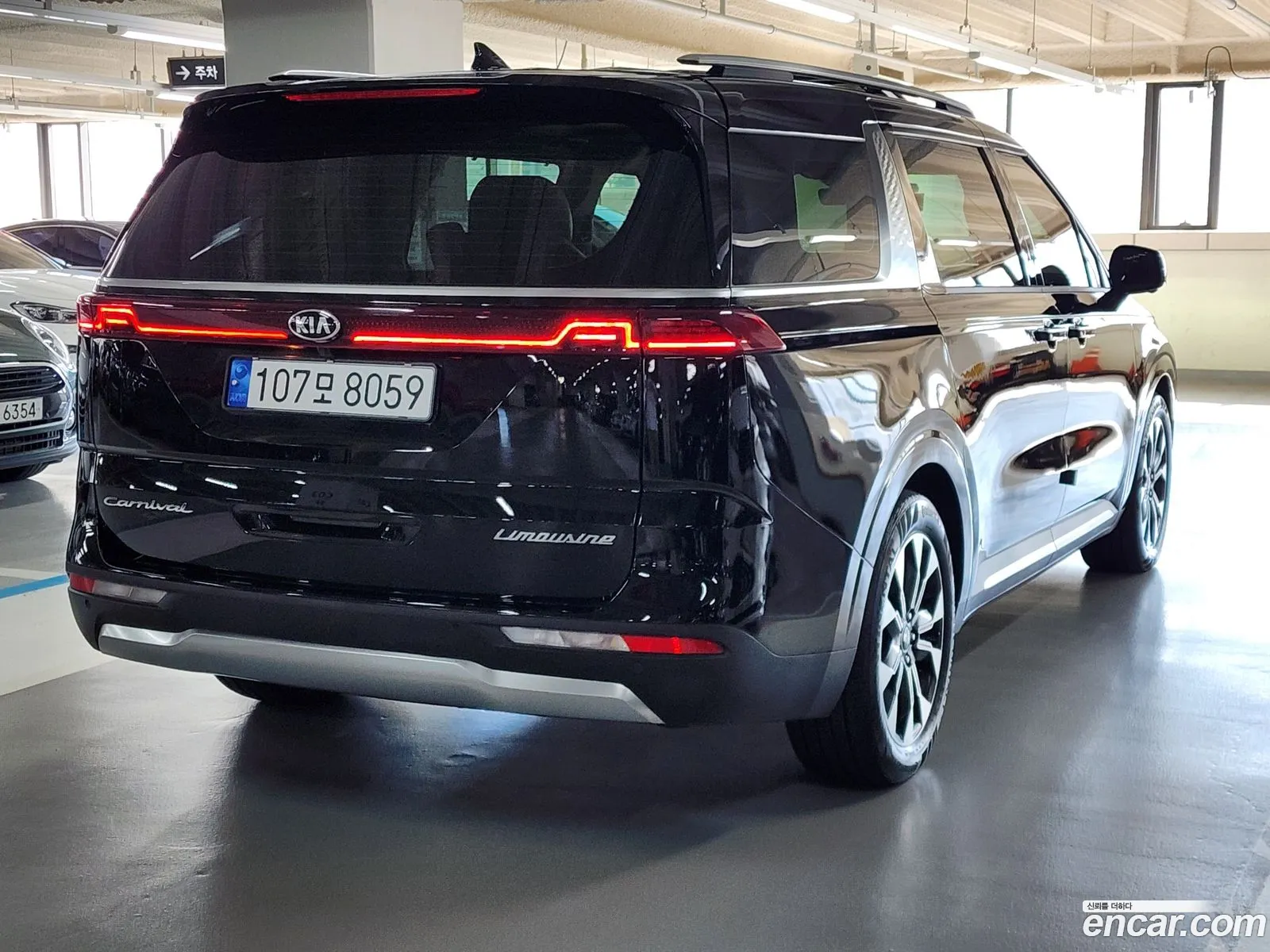 Kia Carnival 4Th Generation 7-Seater Signature - фотография 13154003