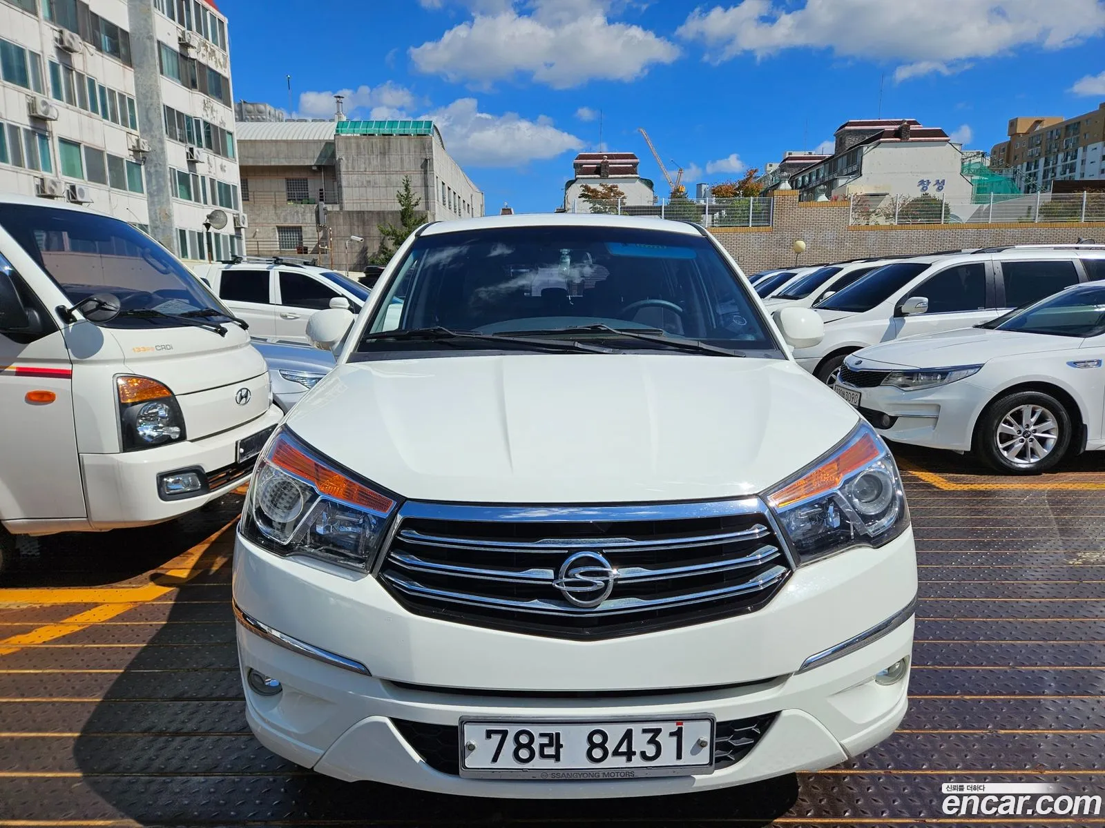 Kg Mobility Ssangyong Korando Turismo 4Wd Lt 11-Seater - фотография 7251355