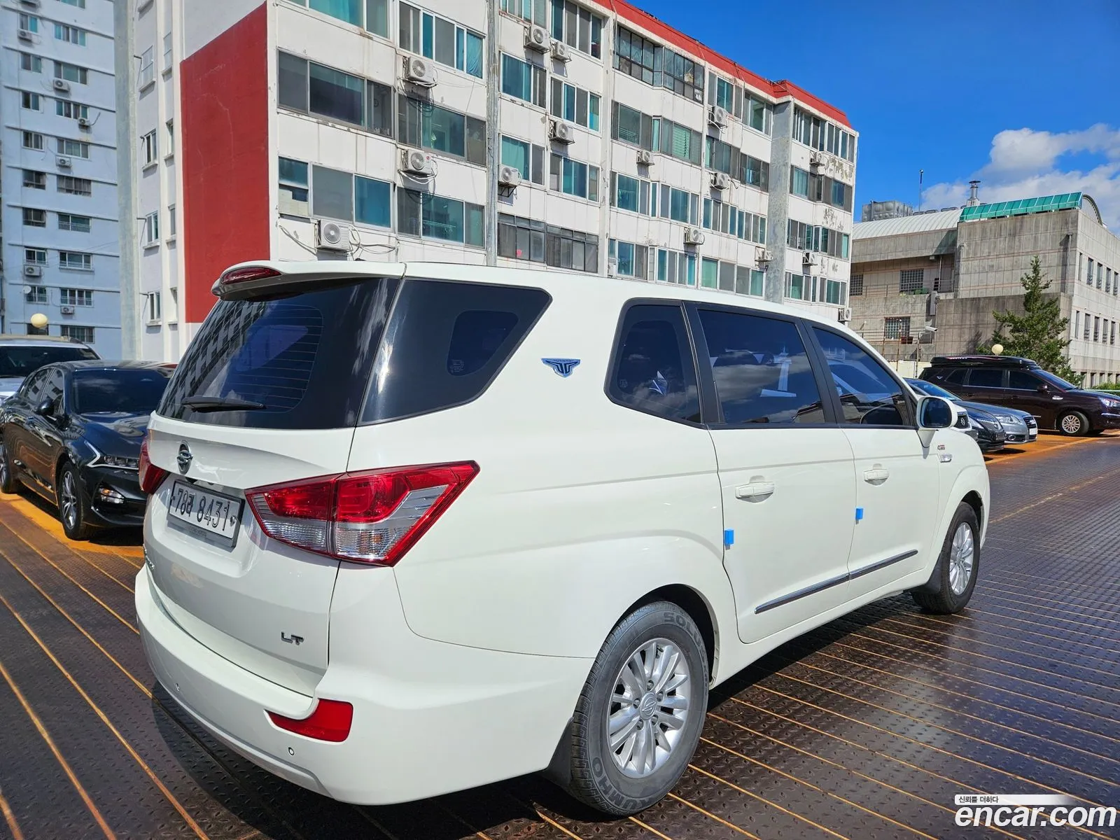 Kg Mobility Ssangyong Korando Turismo 4Wd Lt 11-Seater - фотография 7251360