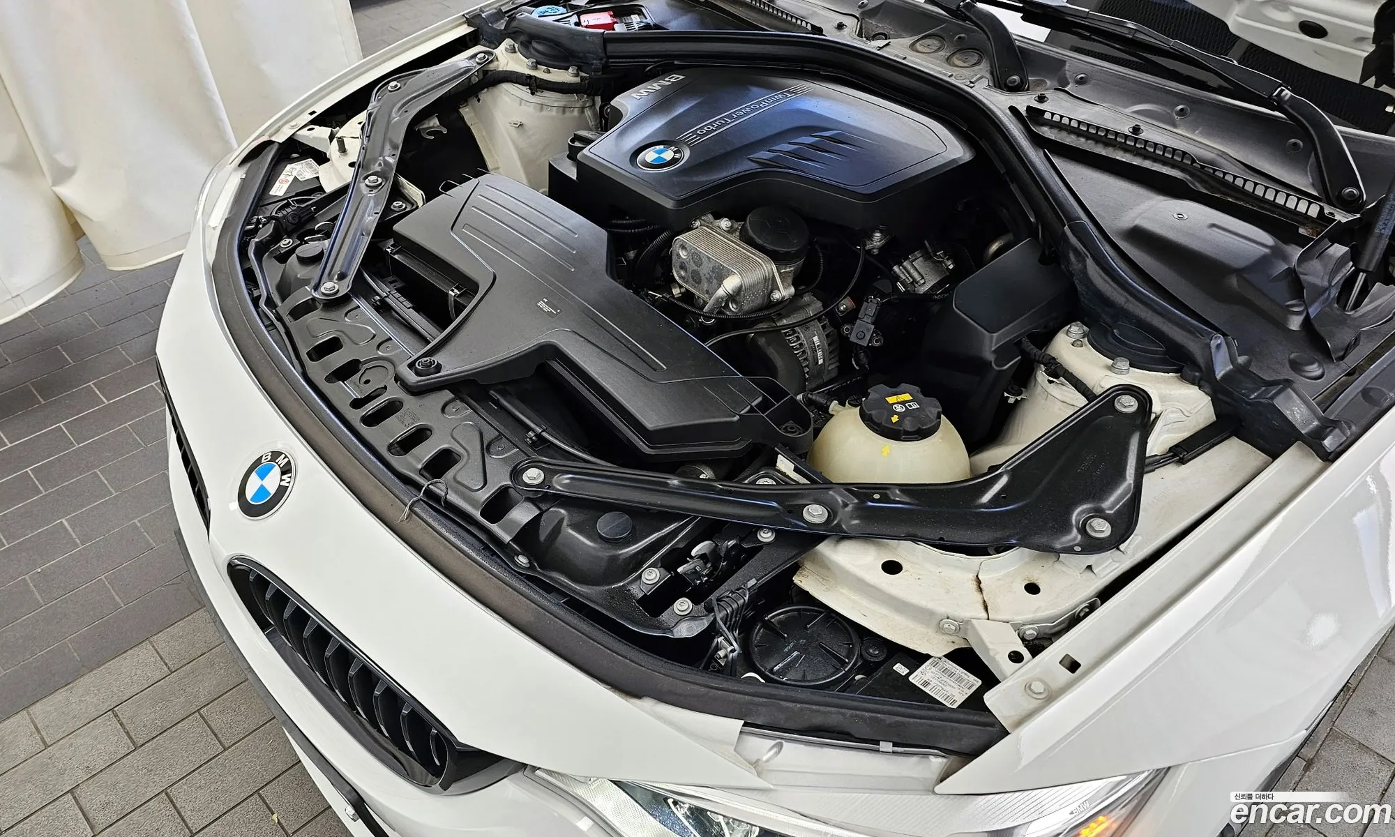 BMW 4 Series F32 428I Convertible Vision 100 Edition - фотография 13799360