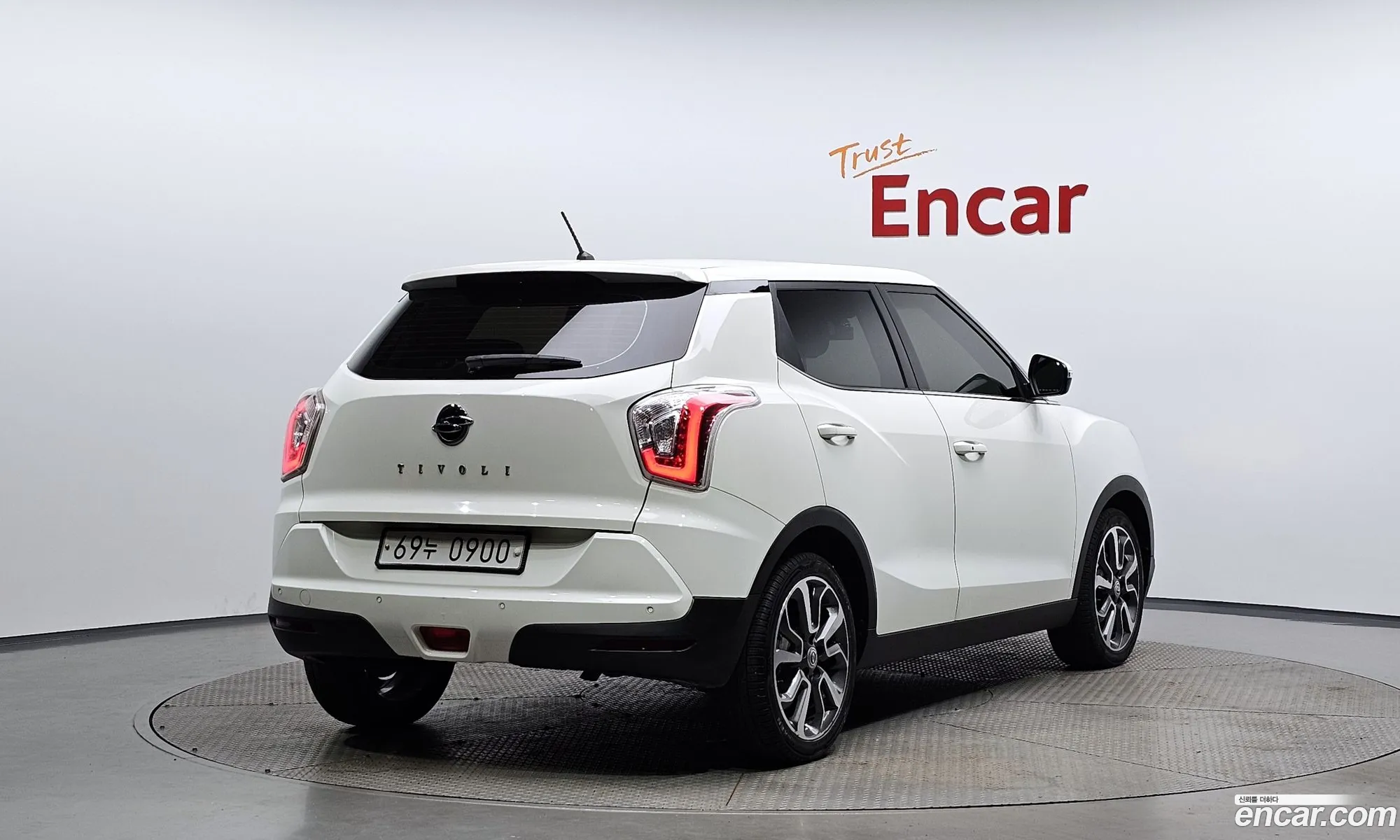 Kg Mobility Ssangyong Tivoli Vx 2Wd - фотография 7716276