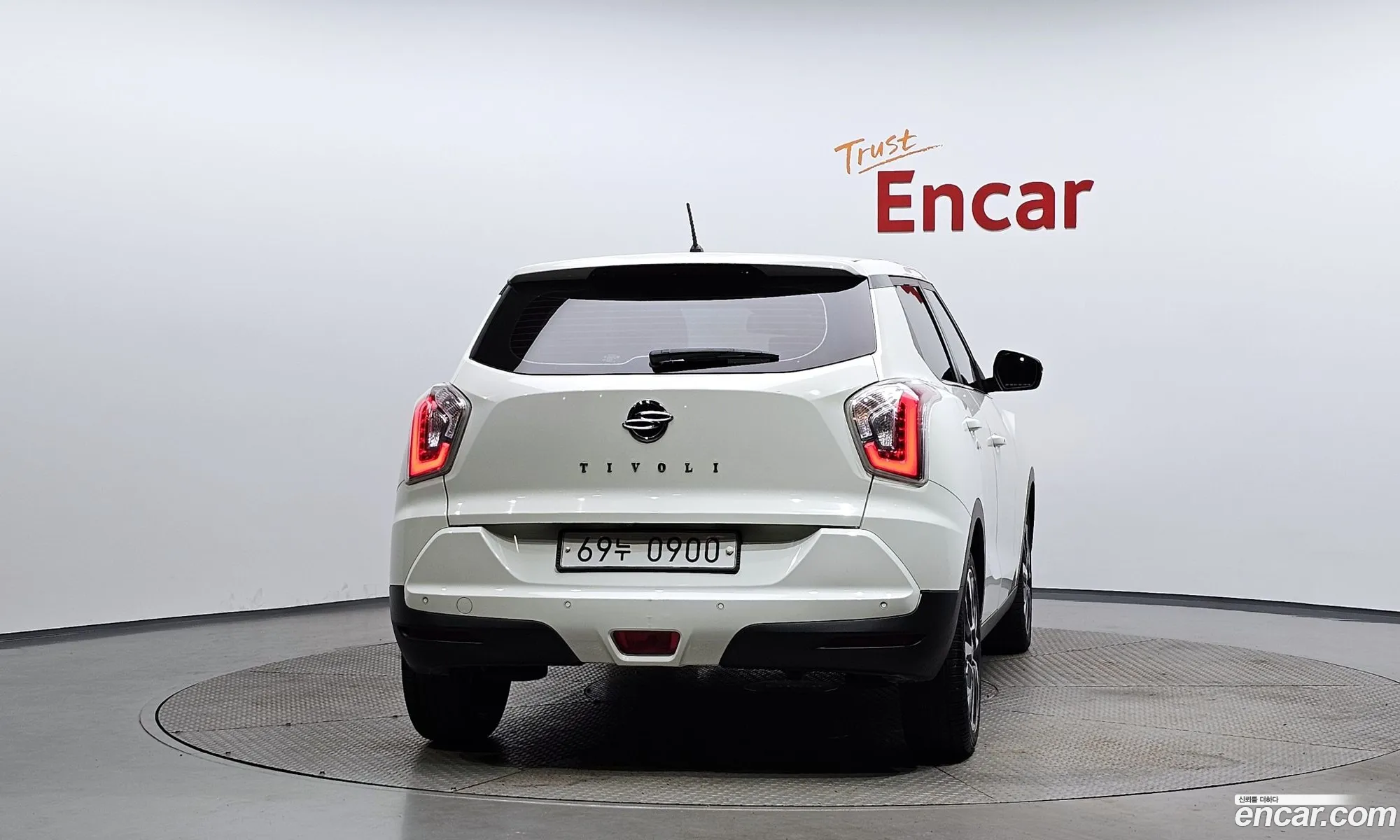 Kg Mobility Ssangyong Tivoli Vx 2Wd - фотография 7716278