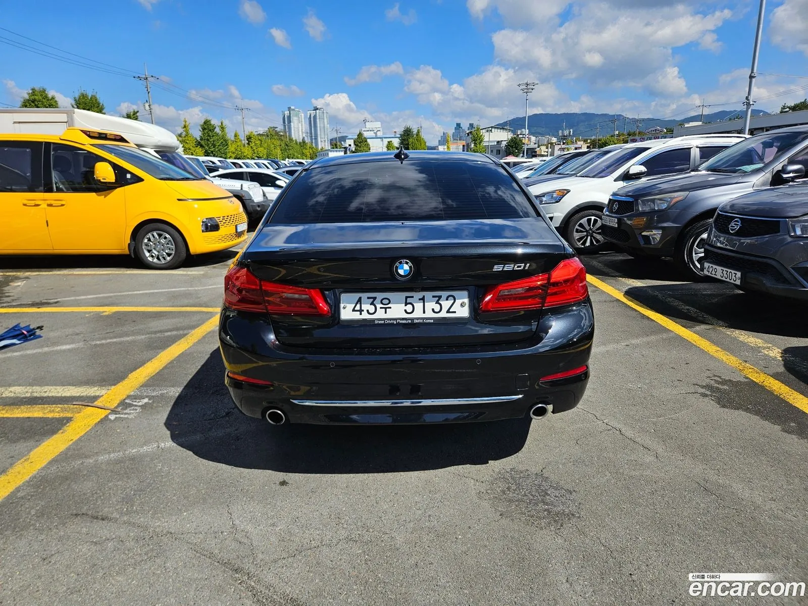 BMW 5 Series G30 520I Luxury - фотография 13892398