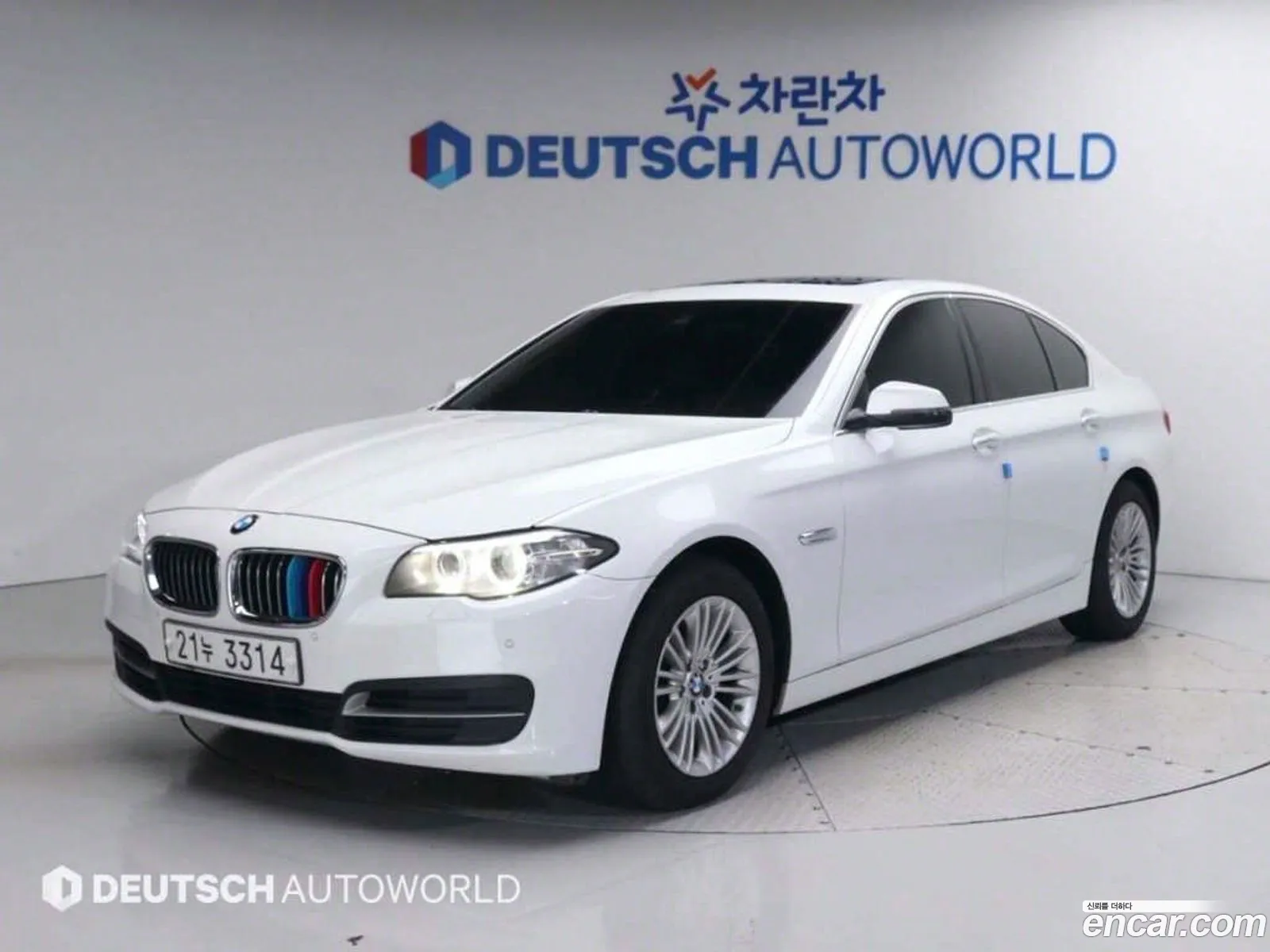 BMW 5 Series F10 520D xDrive - фотография 14067899