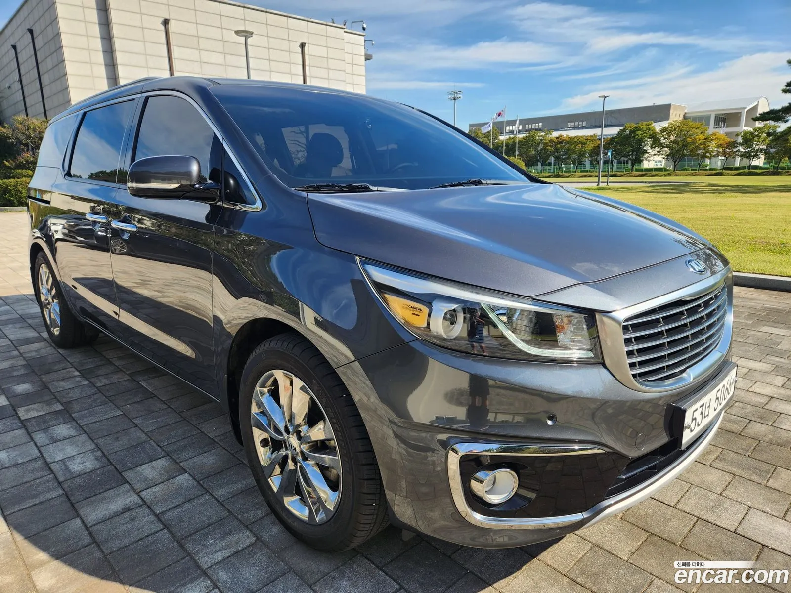 Kia All New Carnival 9-Seater Noblesse - фотография 13204668