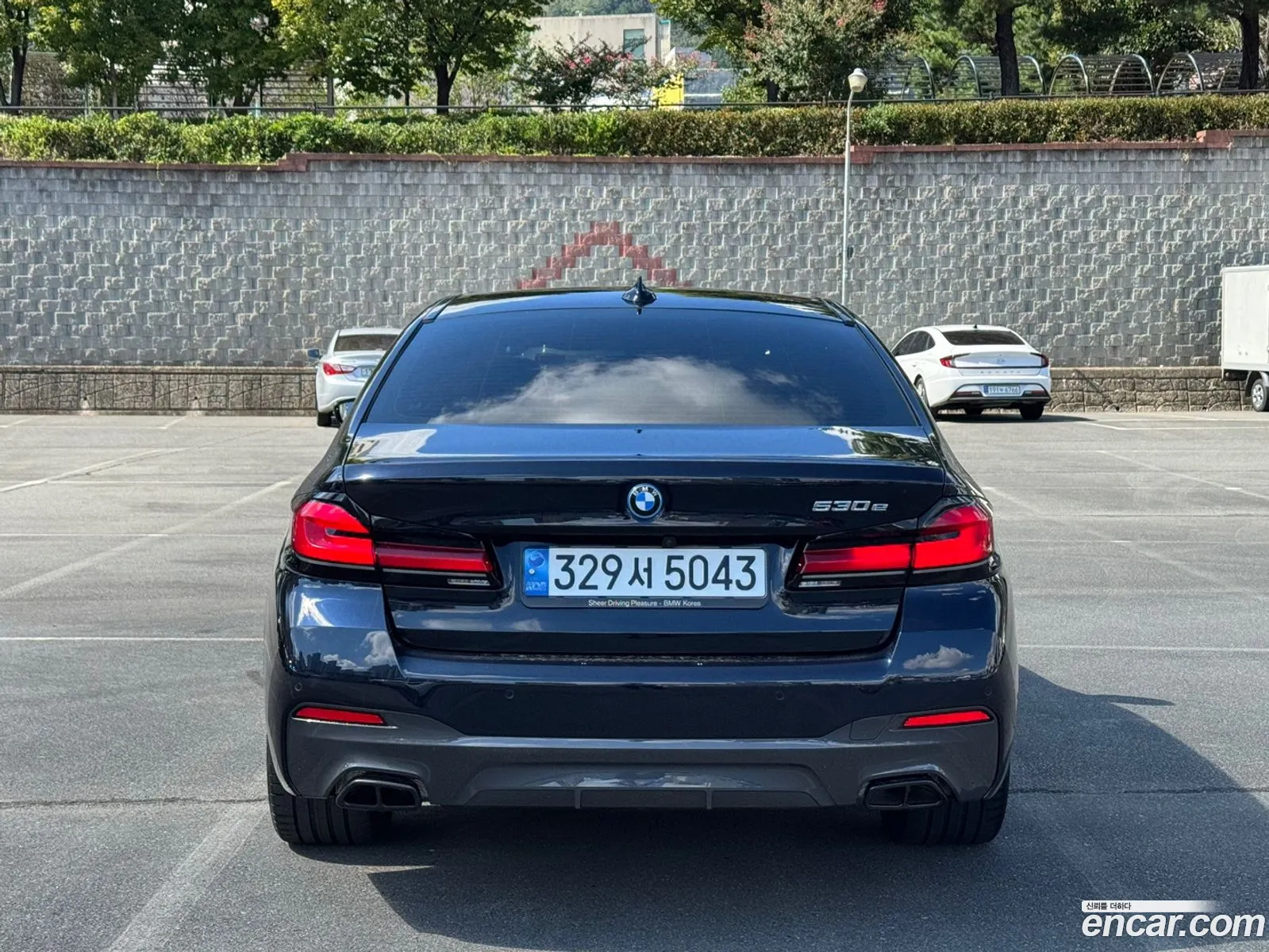 BMW 5 Series G30 530E M Sports - фотография 13968966