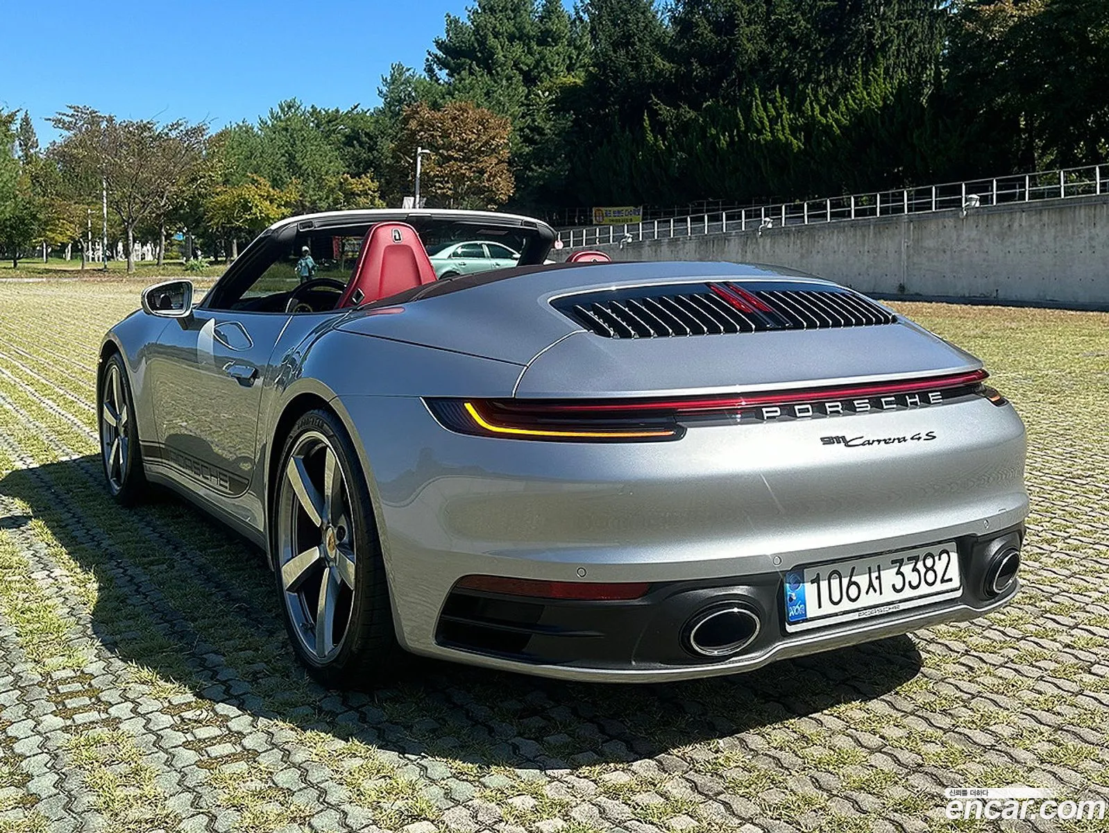 Porsche 911 992 Carrera 4 Cabriolet - фотография 8117858