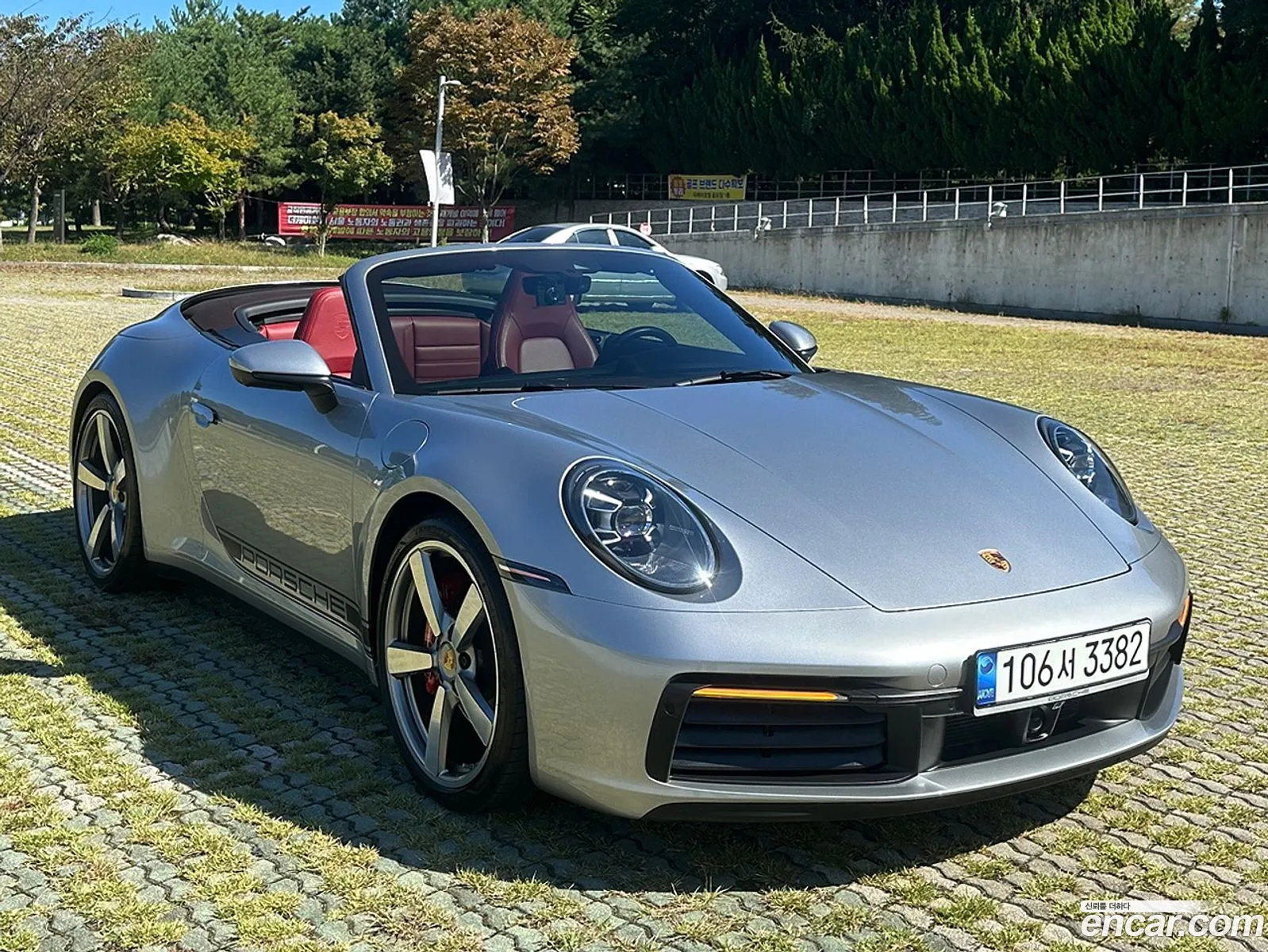 Porsche 911 992 Carrera 4 Cabriolet - фотография 8117860