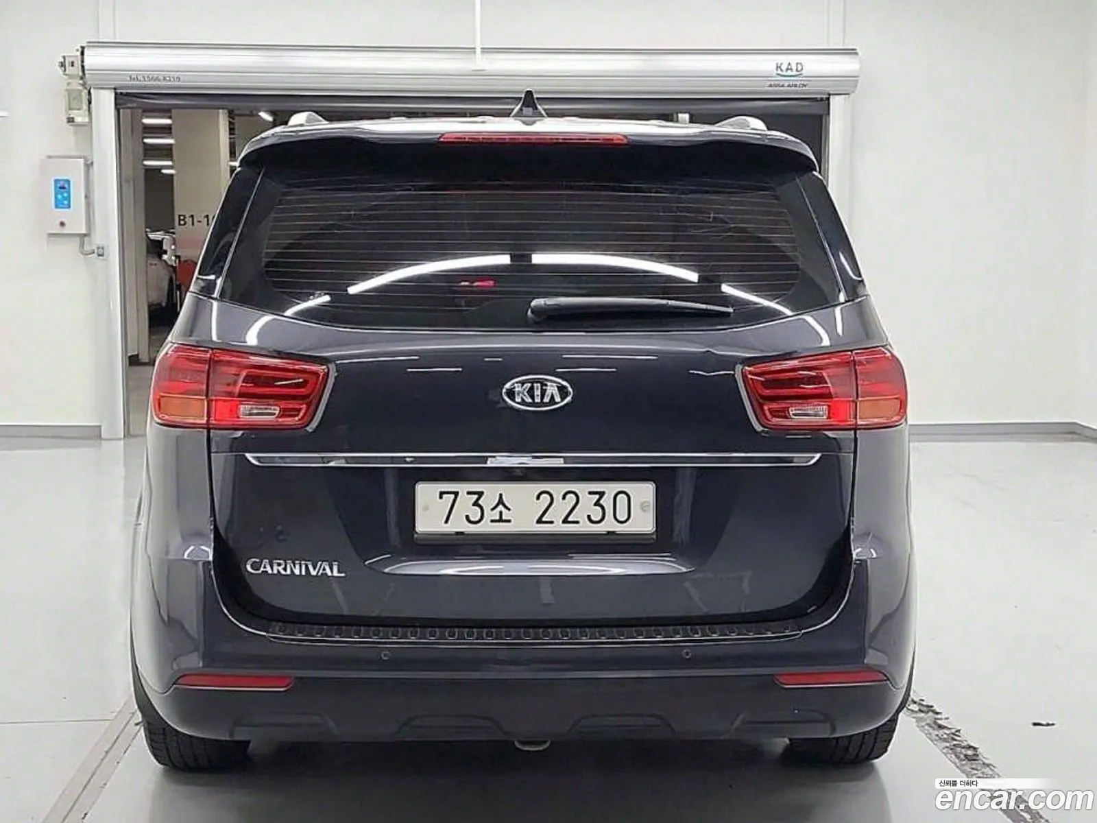 Kia The New Carnival 11-Seater Prestige - фотография 12829777