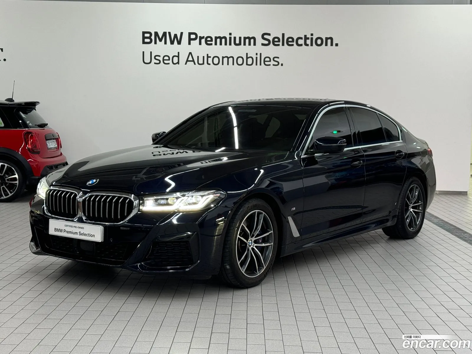 BMW 5 Series G30 520I M Sports - фотография 14036190