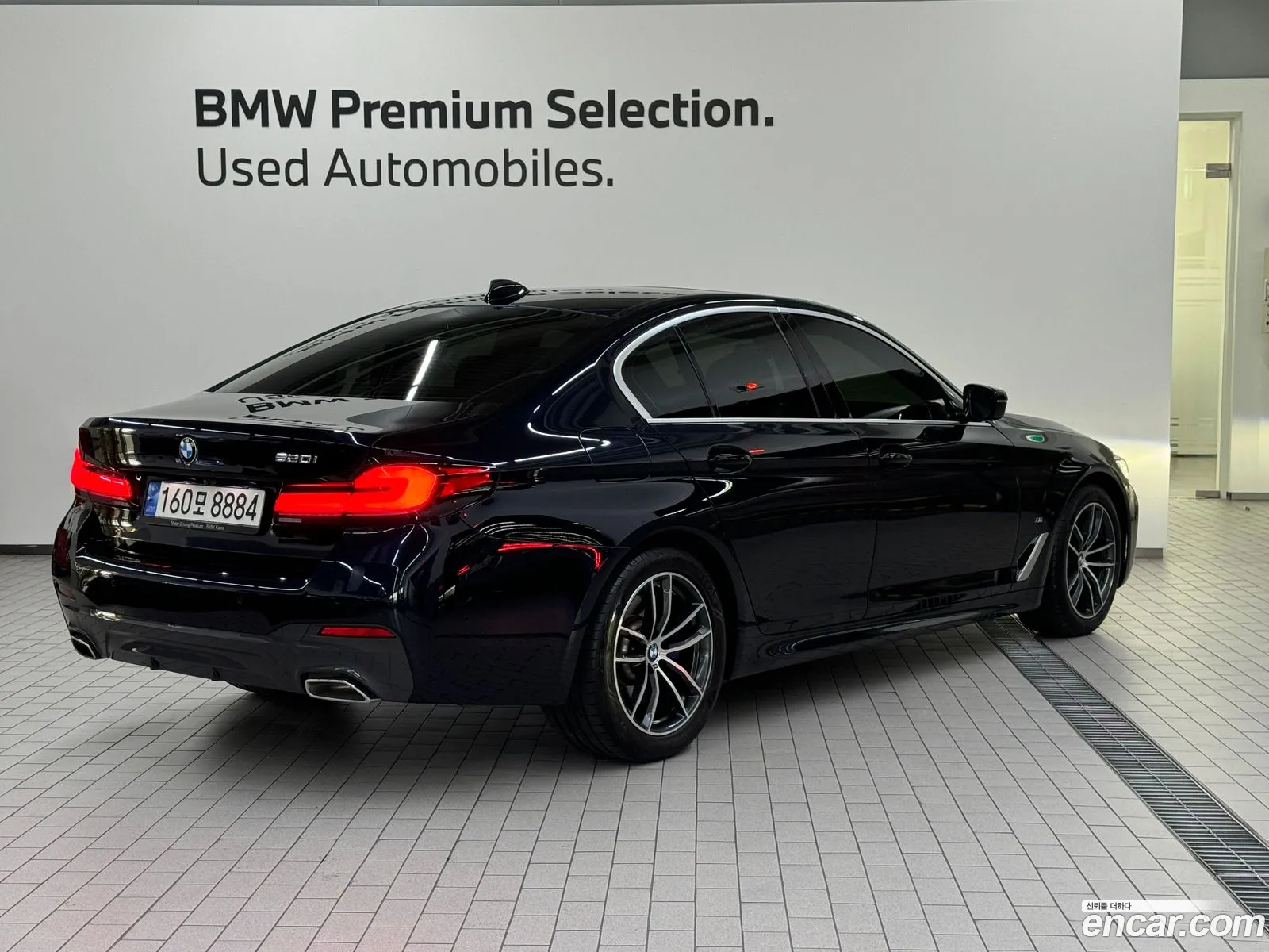 BMW 5 Series G30 520I M Sports - фотография 14036191