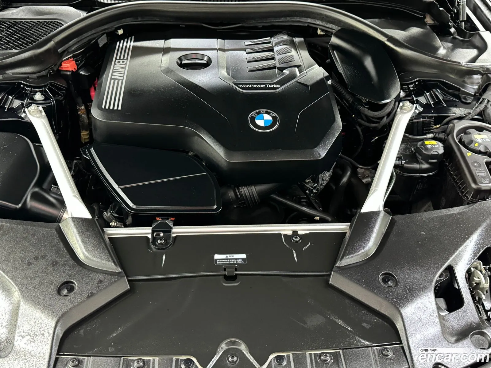 BMW 5 Series G30 520I M Sports - фотография 14036195