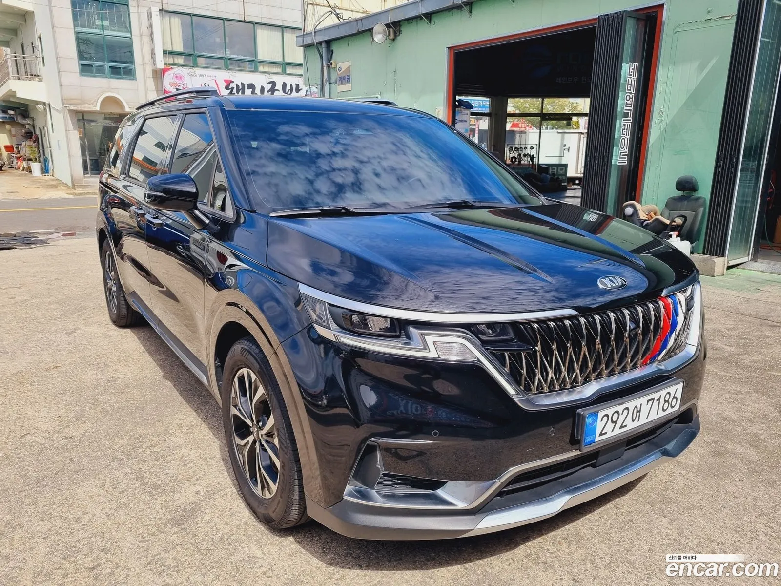 Kia Carnival 4Th Generation 9-Seater Signature - фотография 12792747