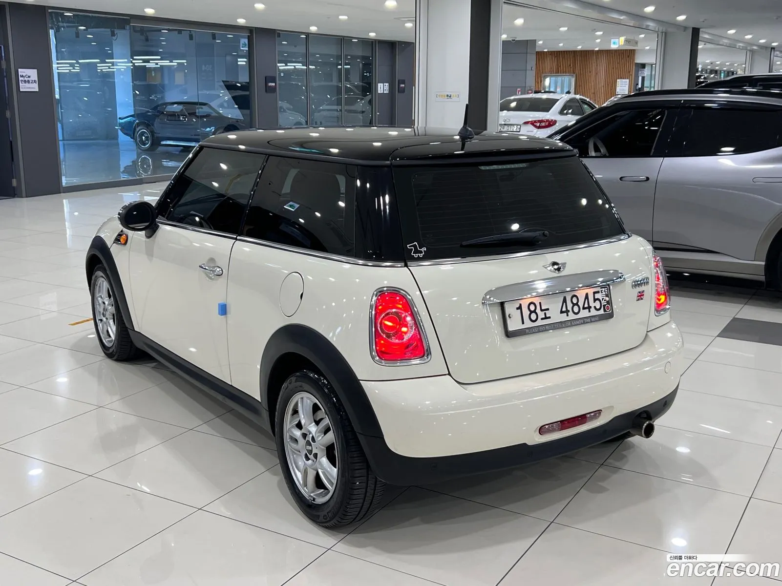 Mini Cooper Se - фотография 685355