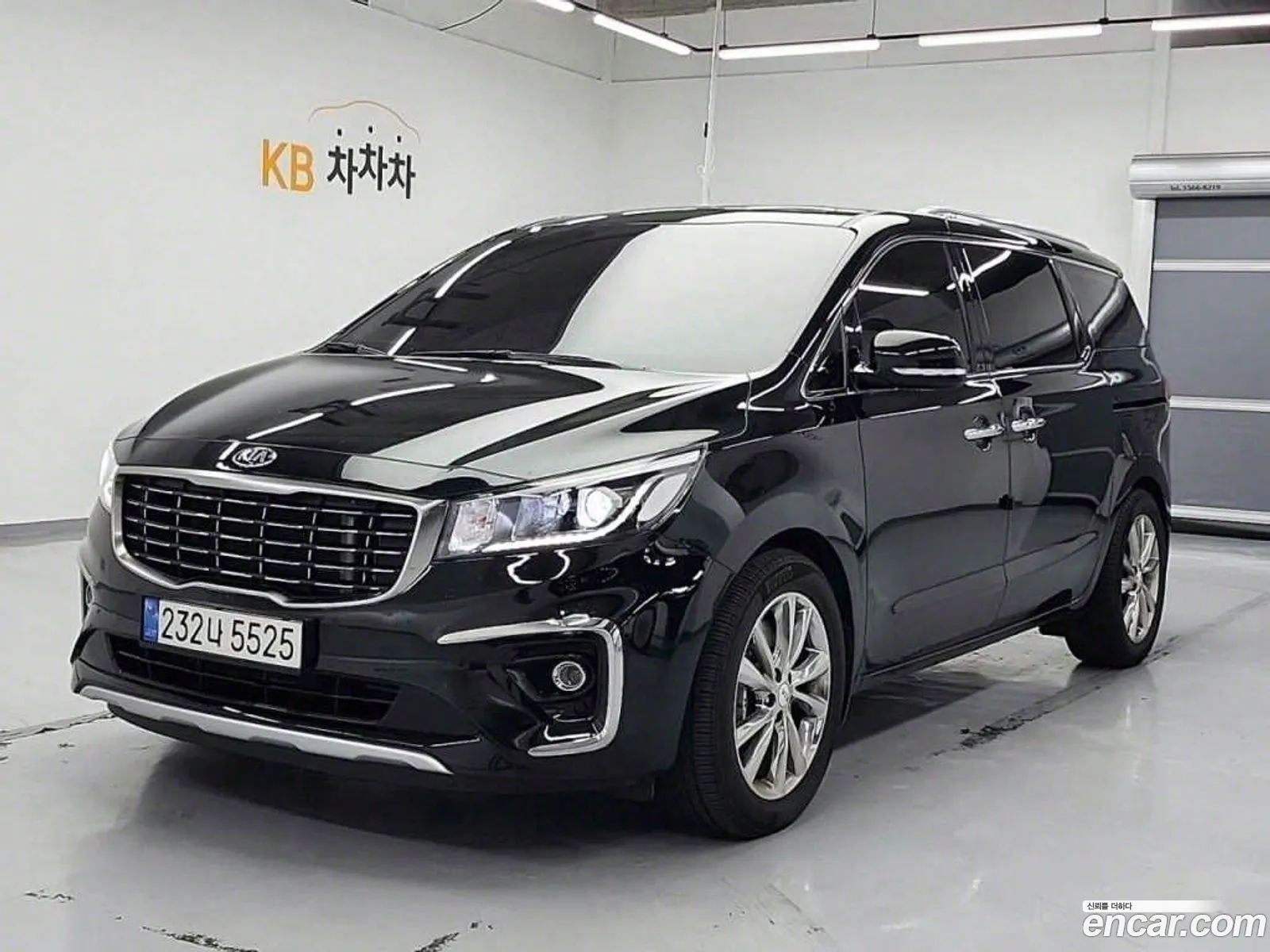 Kia The New Carnival 9-Seater Prestige - фотография 12785852