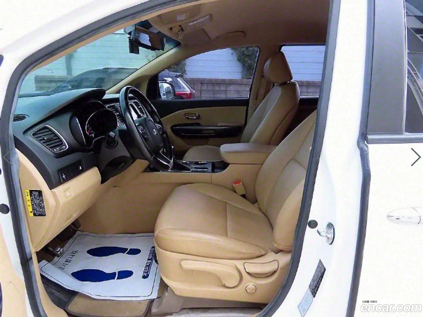 Kia The New Carnival 9-Seater Luxury - фотография 12829863