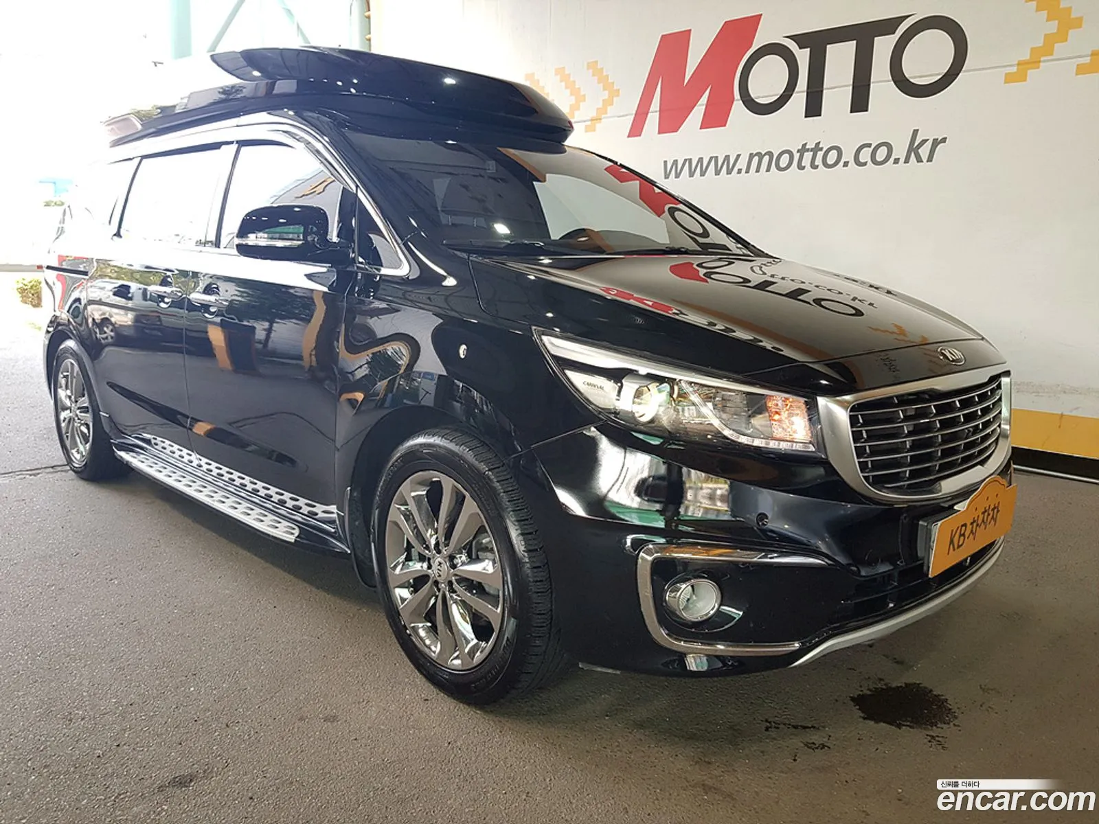 Kia All New Carnival 9-Seater High Limousine Noblesse - фотография 12830036