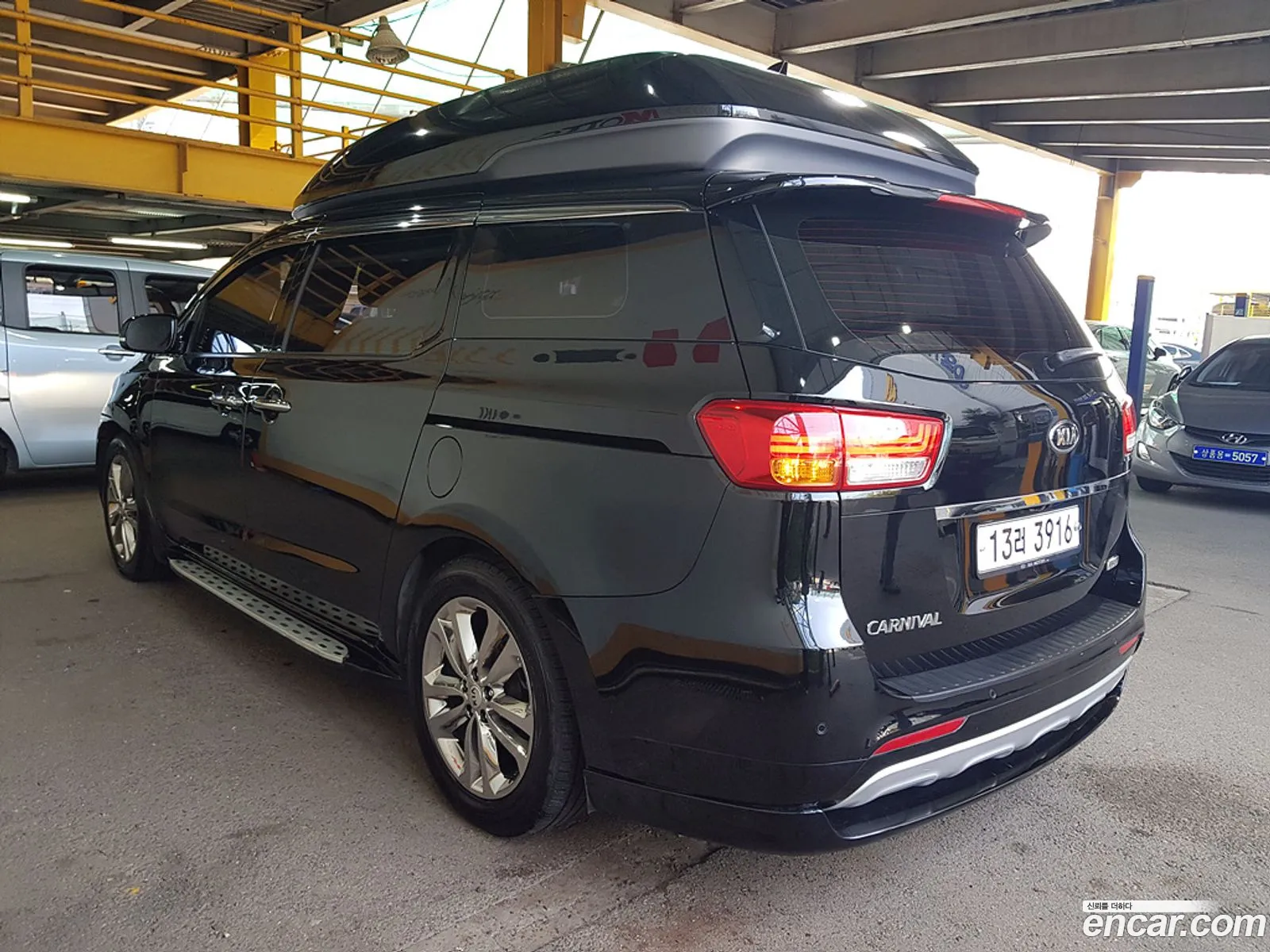 Kia All New Carnival 9-Seater High Limousine Noblesse - фотография 12830040