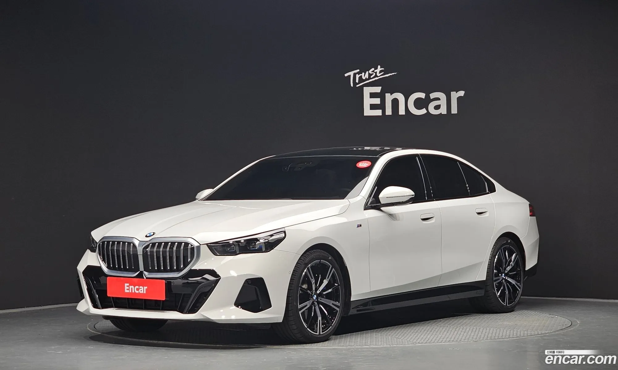 BMW 5 Series G60 530I xDrive M Sports - фотография 15764623
