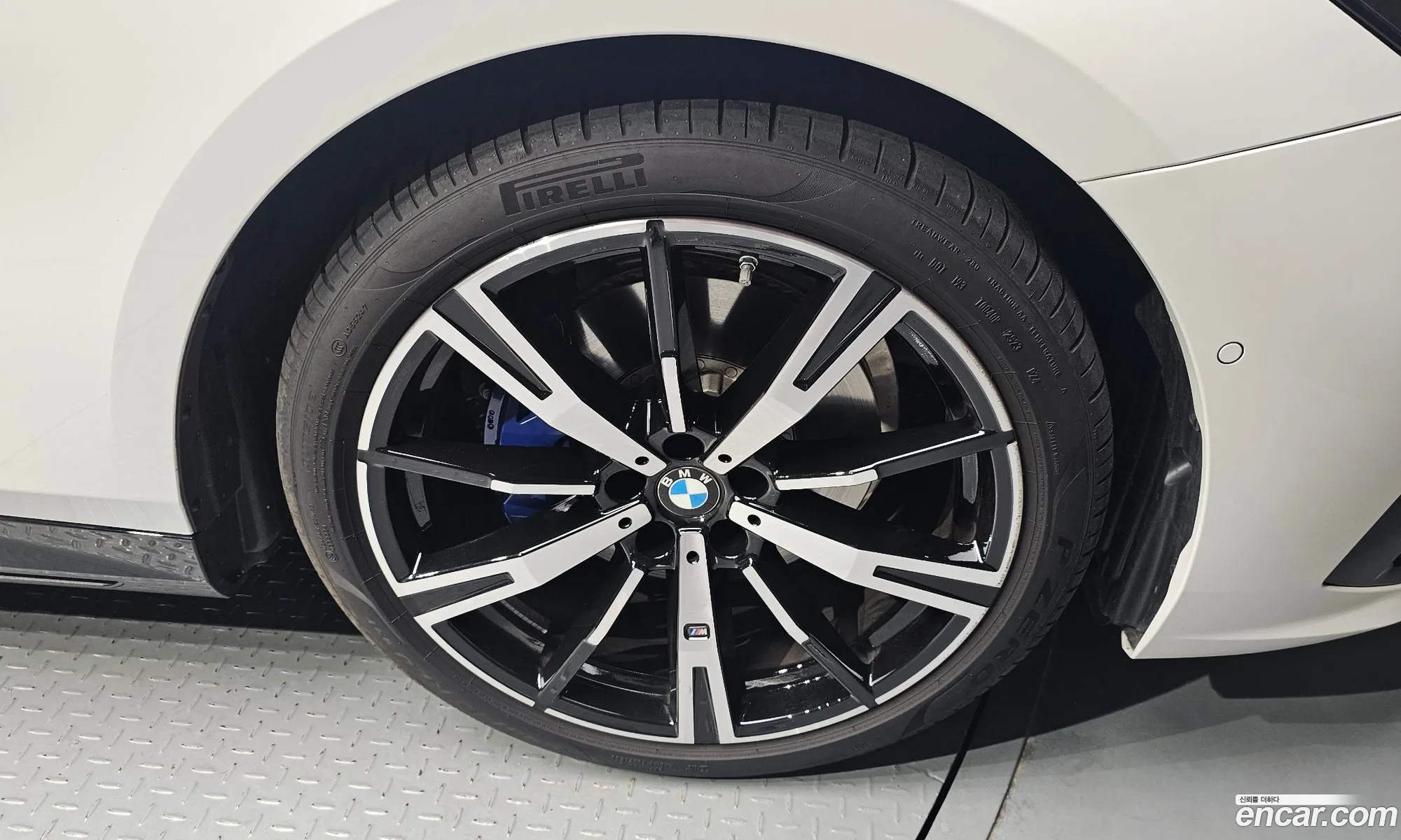 BMW 5 Series G60 530I xDrive M Sports - фотография 15764627