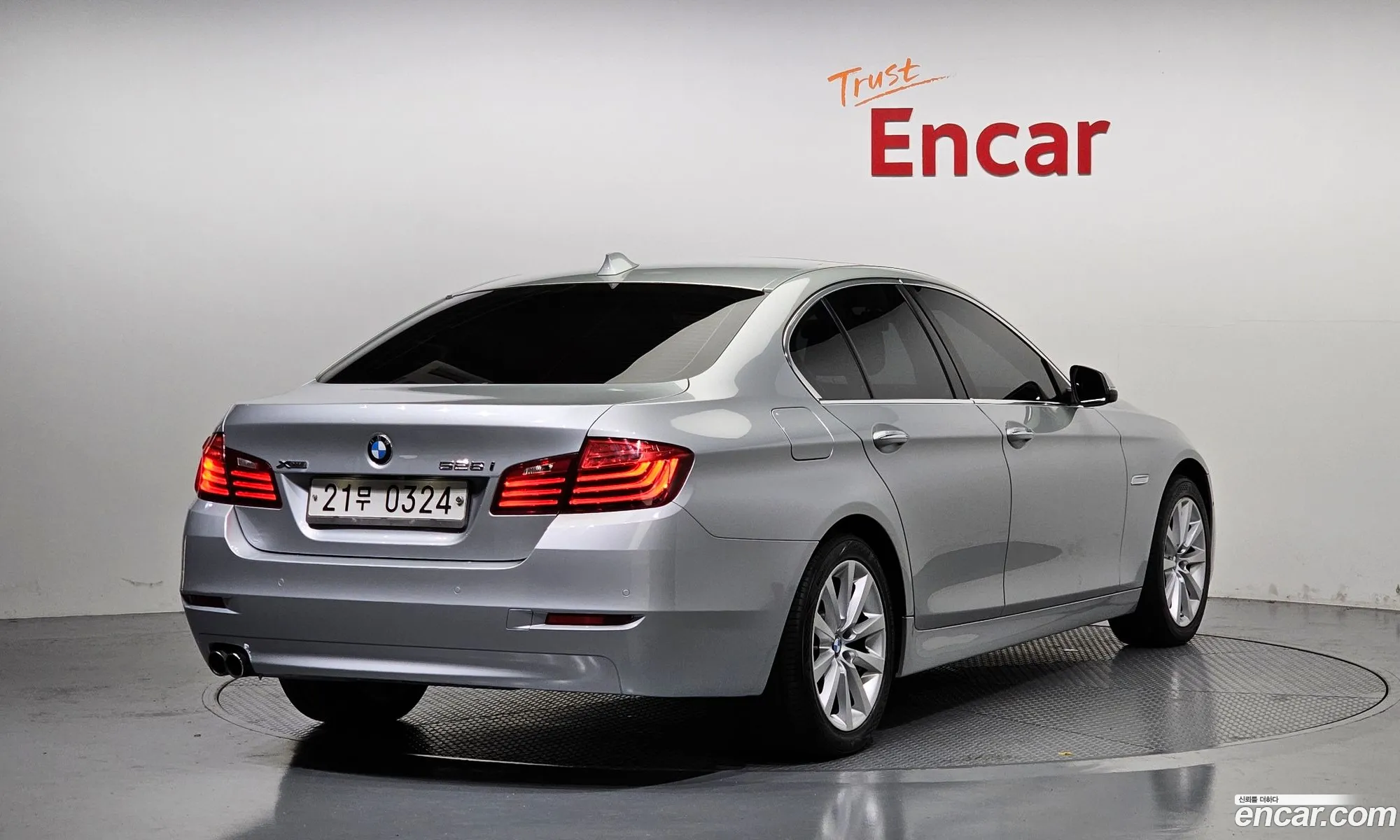 BMW 5 Series F10 528I xDrive - фотография 15246984