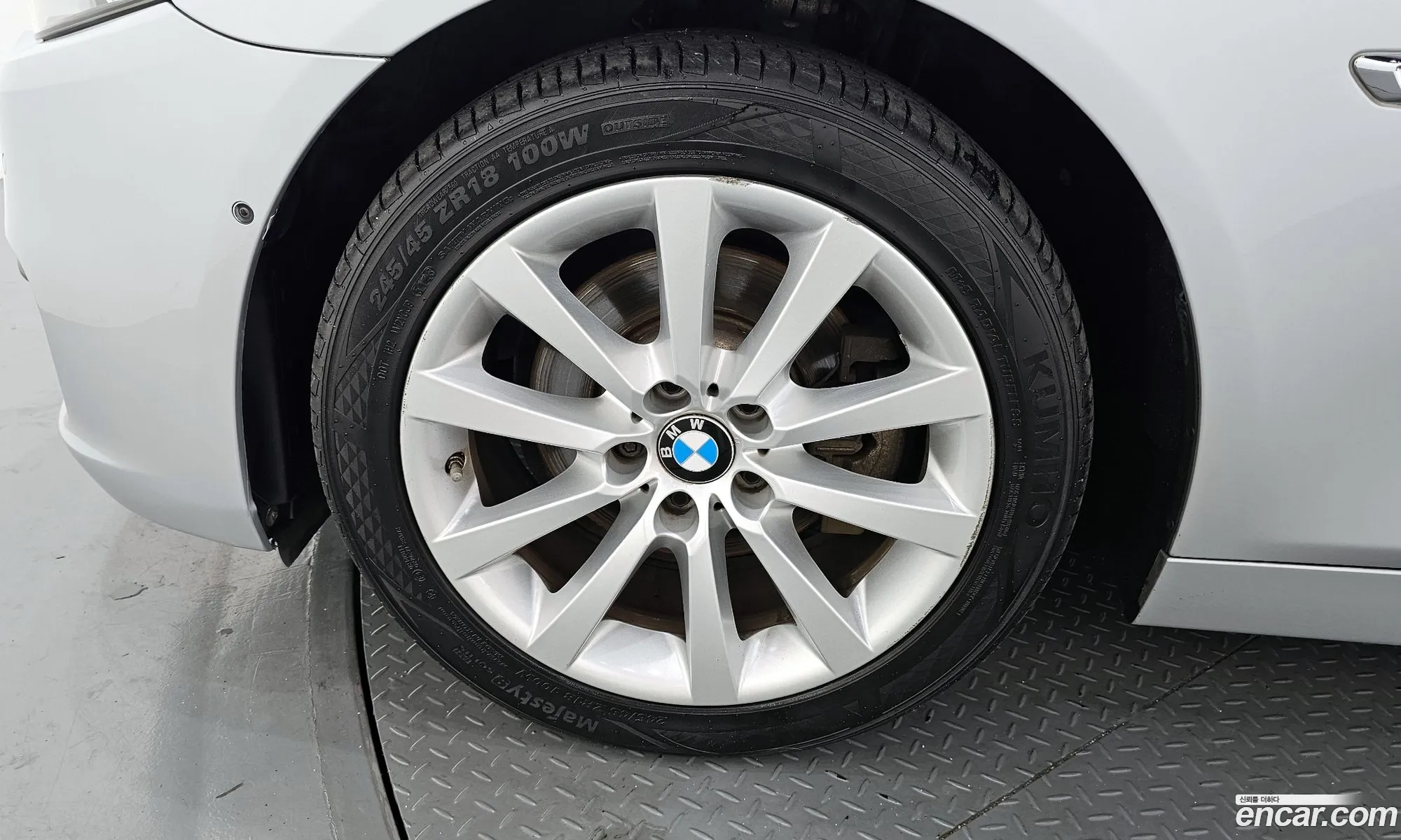 BMW 5 Series F10 528I xDrive - фотография 15246987