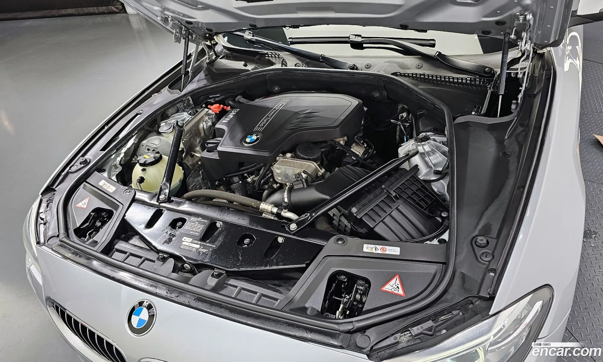 BMW 5 Series F10 528I xDrive - фотография 15246988