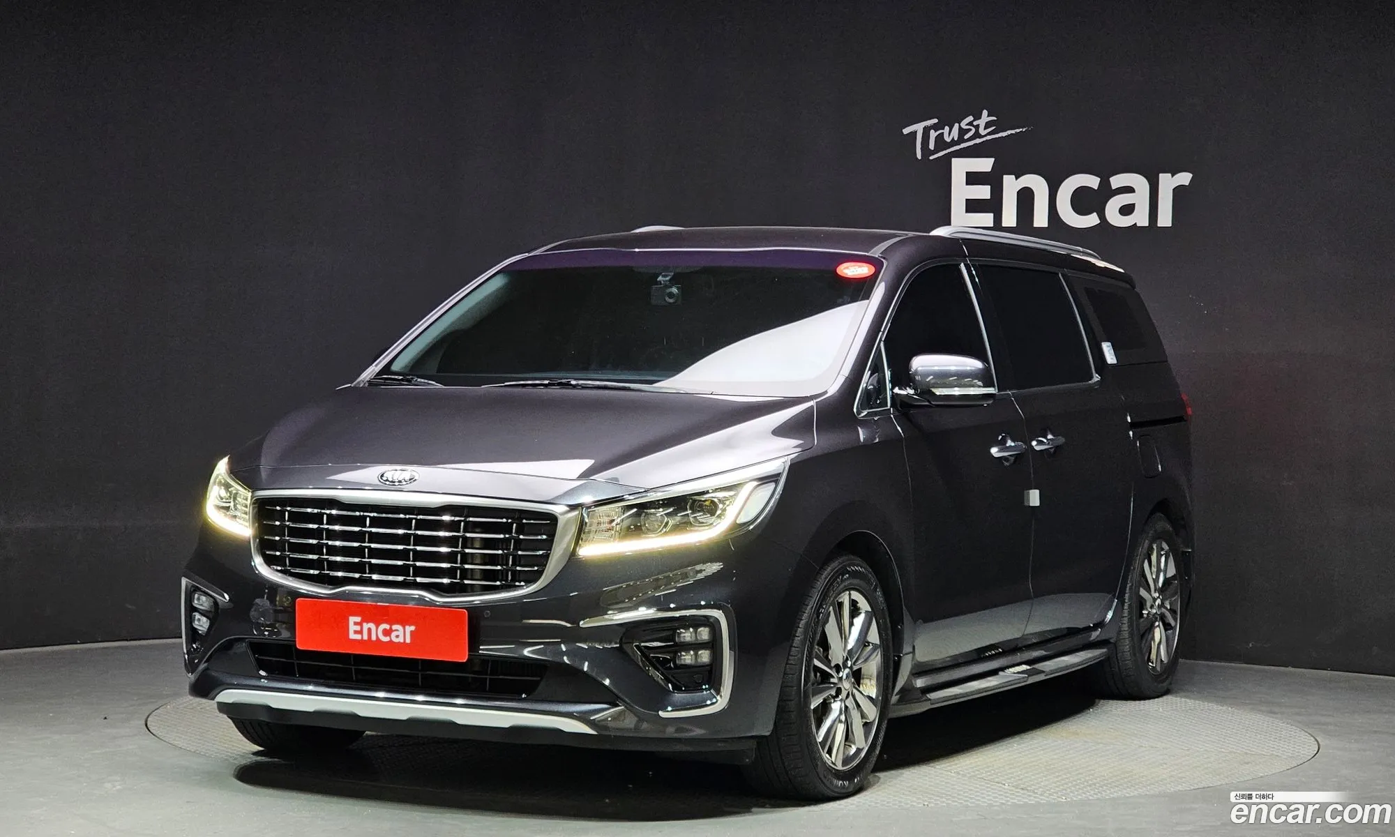 Kia The New Carnival 9-Seater Noblesse - фотография 1184814