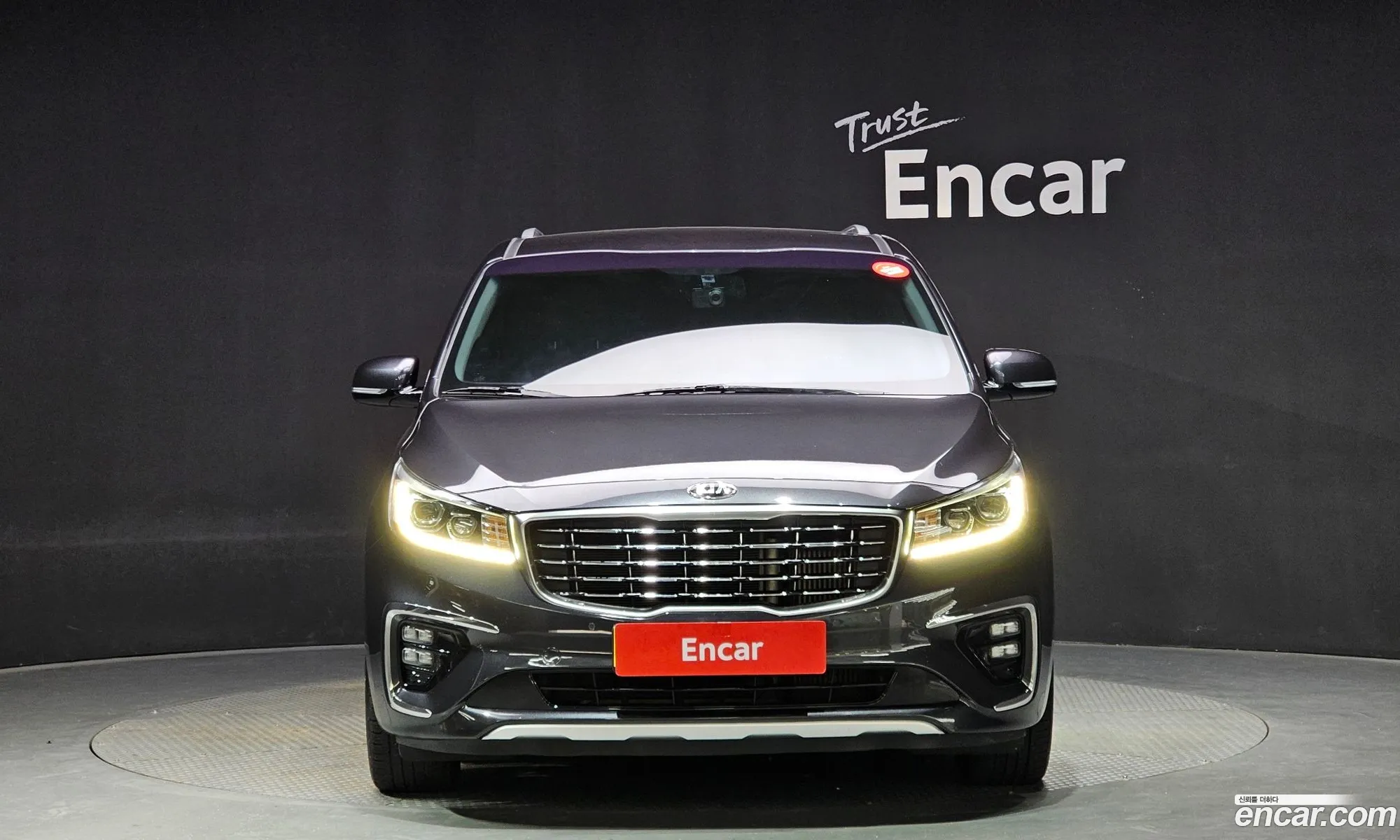 Kia The New Carnival 9-Seater Noblesse - фотография 1184816
