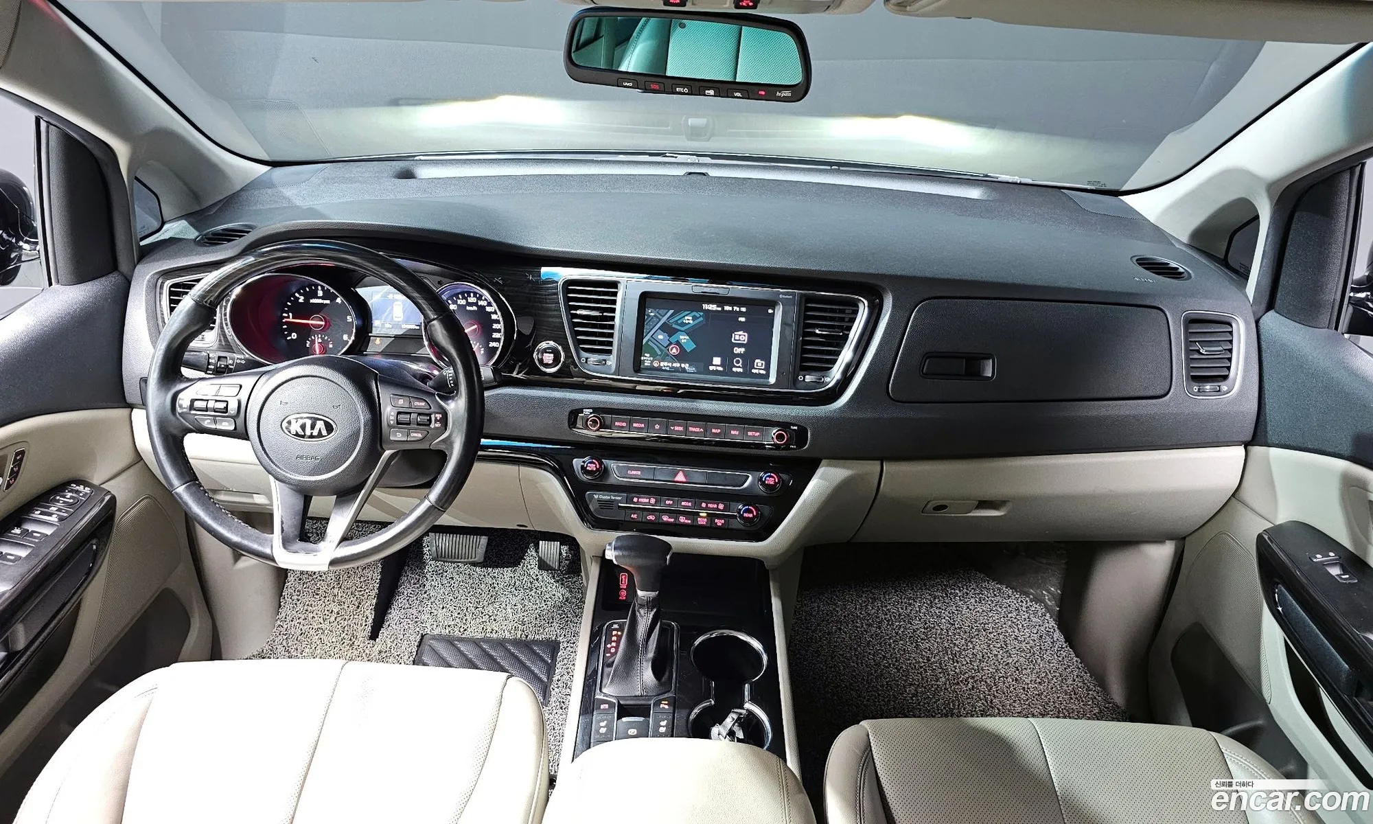 Kia The New Carnival 9-Seater Noblesse - фотография 1184819