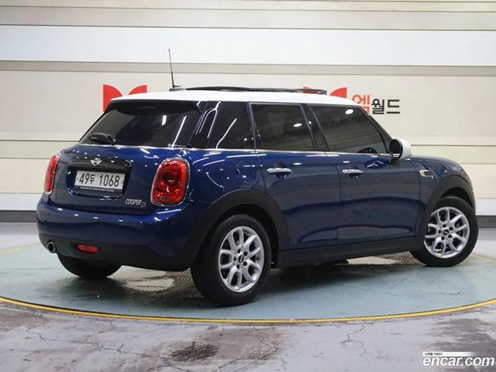 Mini Cooper D 5-Door High 3Rd Generation - фотография 8082718