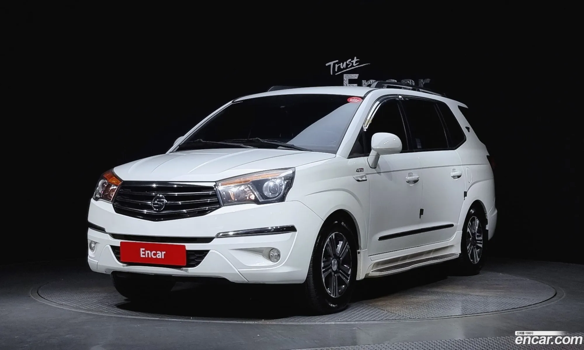 Korando Turismo 4Wd Gt 9 -Seater - фотография 18837501