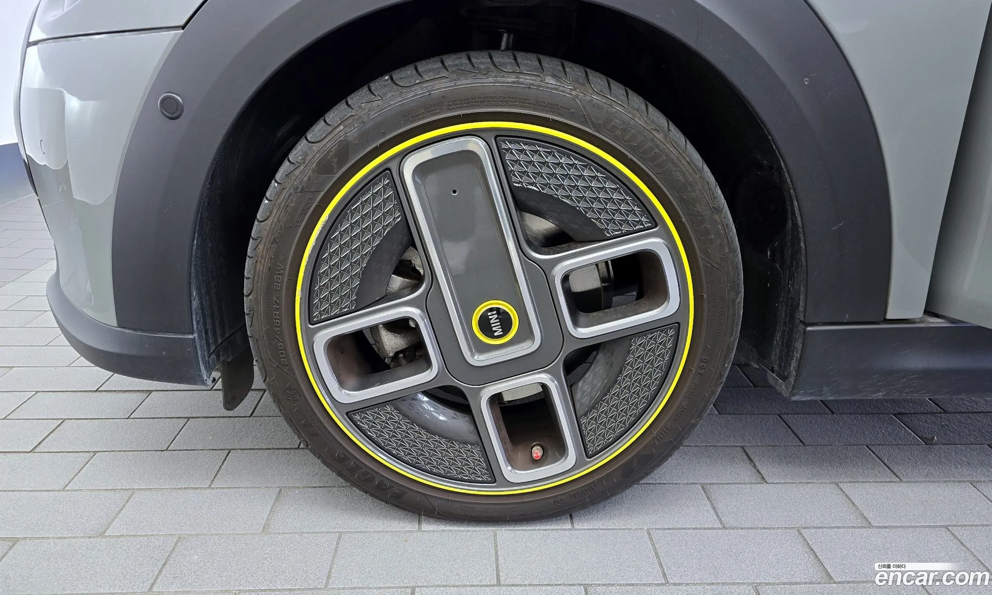 Mini Cooper Electric Se Electric 1St Generation - фотография 256211
