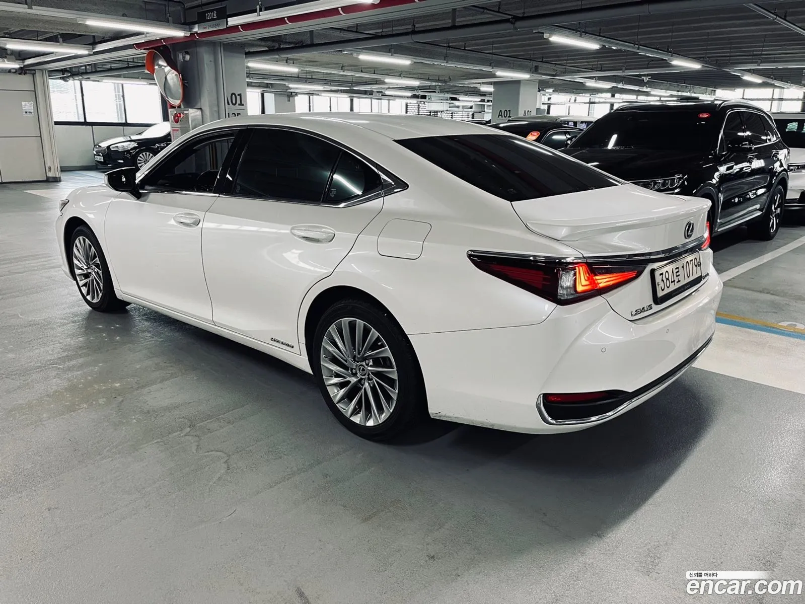 Lexus Es300H 7Th Generation Luxury Plus - фотография 6250758