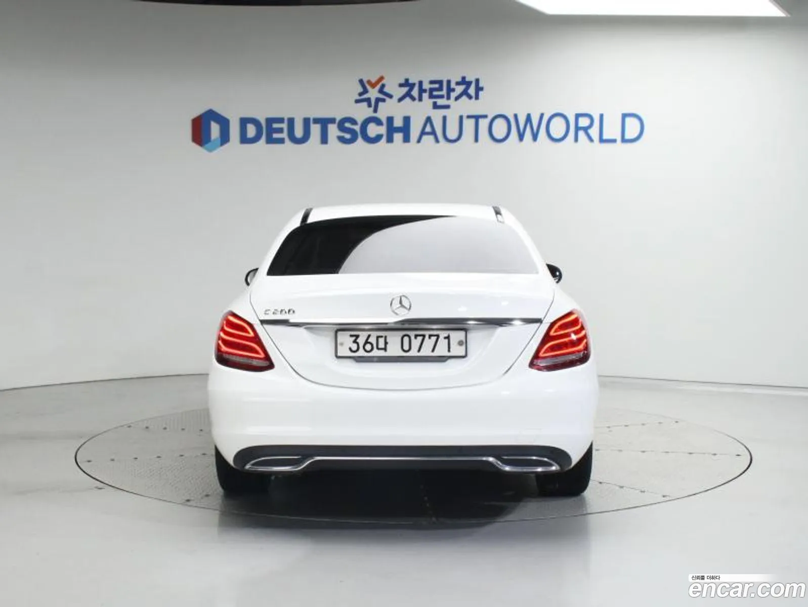 Mercedes C-Class W205 C200 Avantgarde - фотография 12536951