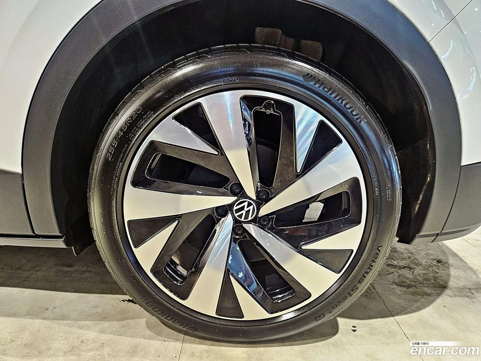 Volkswagen Id4 Pro - фотография 12084542