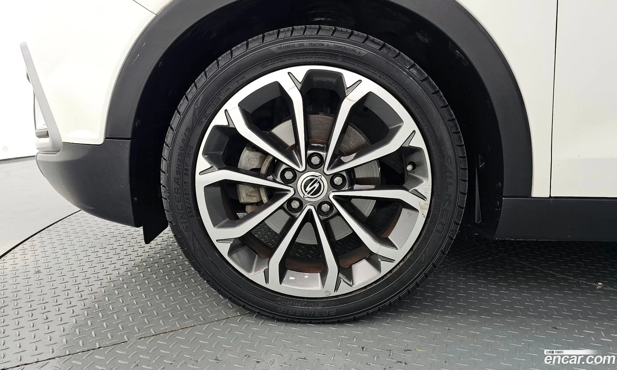 Kg Mobility Ssangyong Tivoli Air 16 Rx 4Wd - фотография 7364223