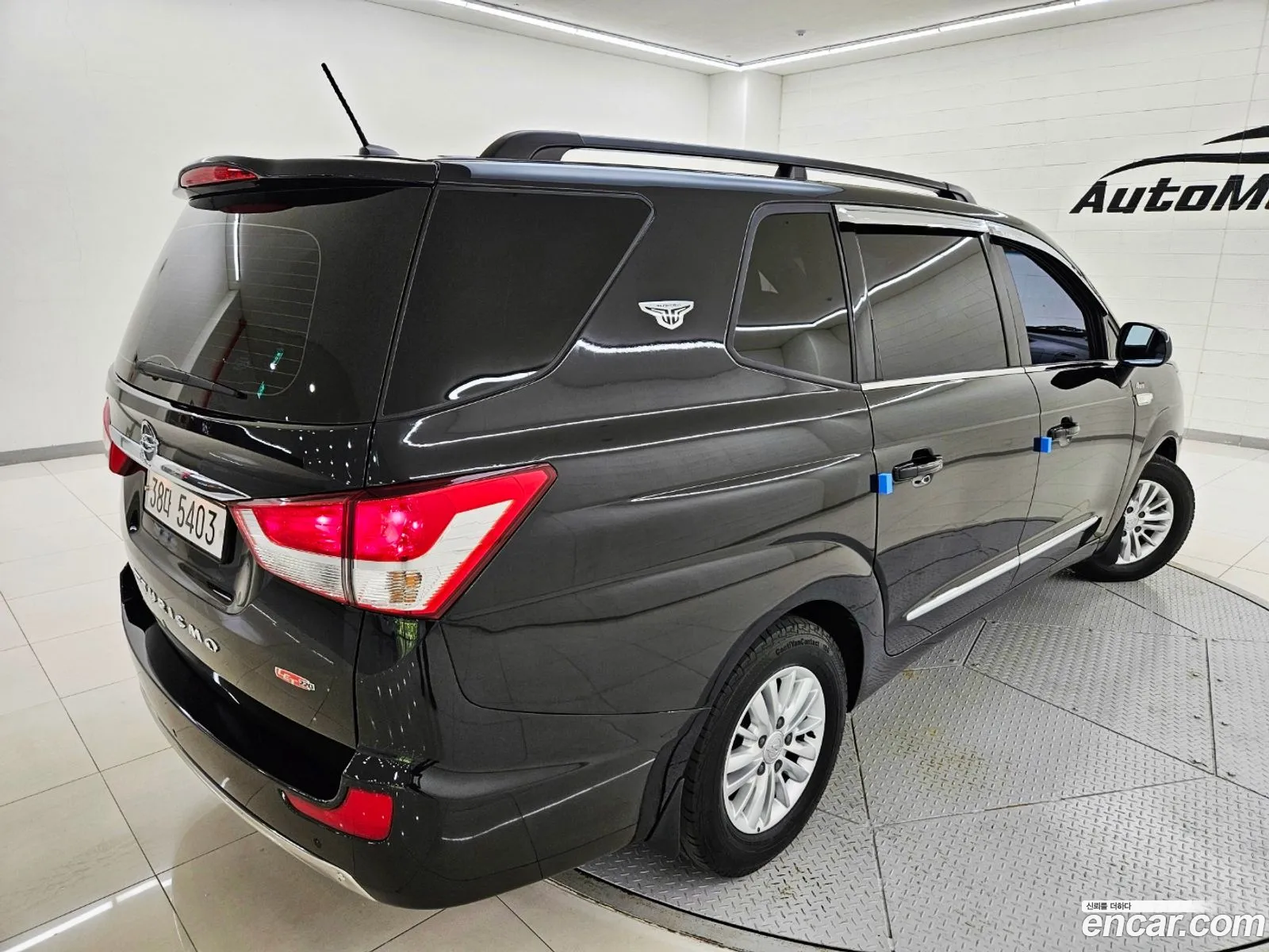 Kg Mobility Ssangyong Korando Turismo 4Wd Extreme 9-Seater - фотография 8199295