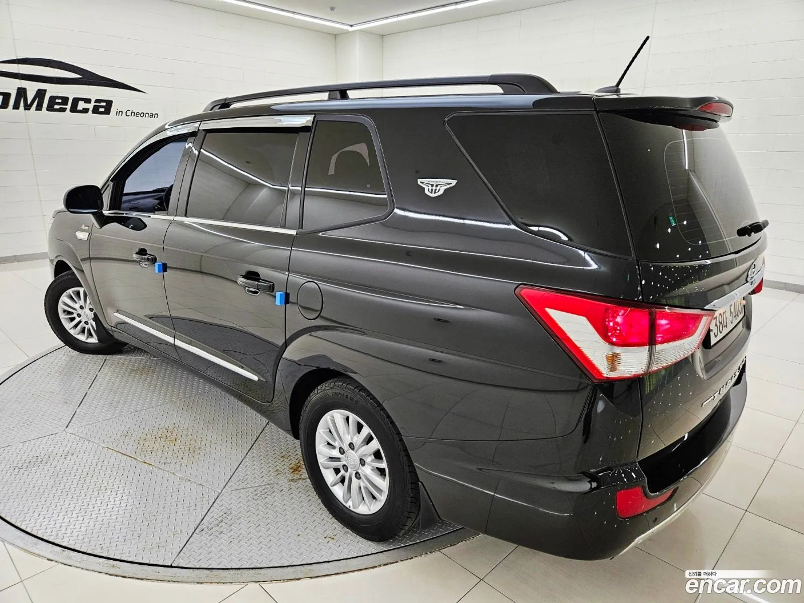 Kg Mobility Ssangyong Korando Turismo 4Wd Extreme 9-Seater - фотография 8199296