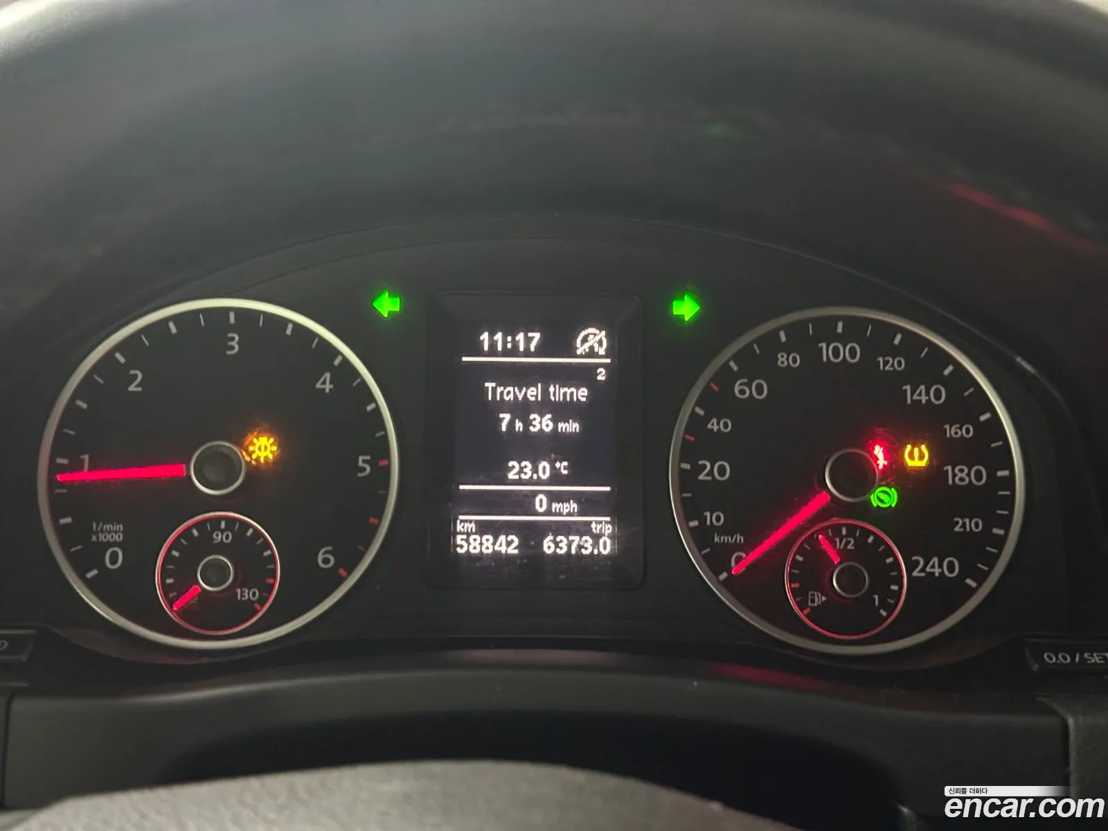 Volkswagen New Tiguan 20 Tdi Premium 5N - фотография 12084530