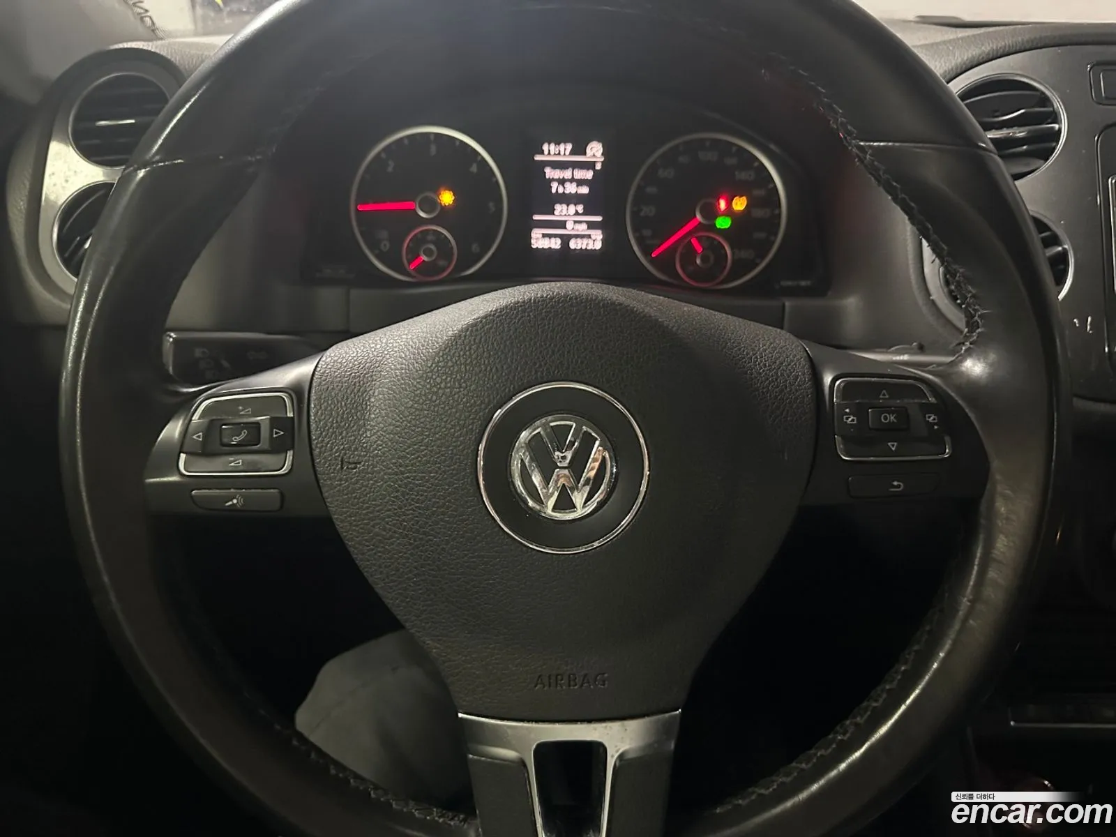 Volkswagen New Tiguan 20 Tdi Premium 5N - фотография 12084531